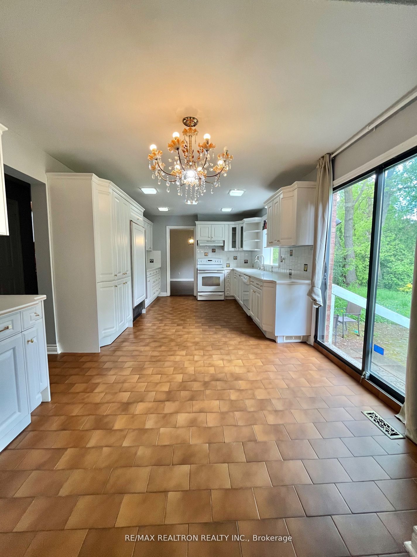 23 Lawnview Drive, Toronto, ON M2N 5J9 photo 4