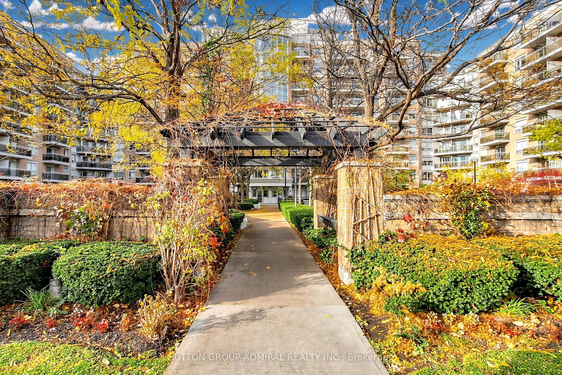 650 Lawrence Avenue W 435, Toronto, ON M6A 3E8 photo 3