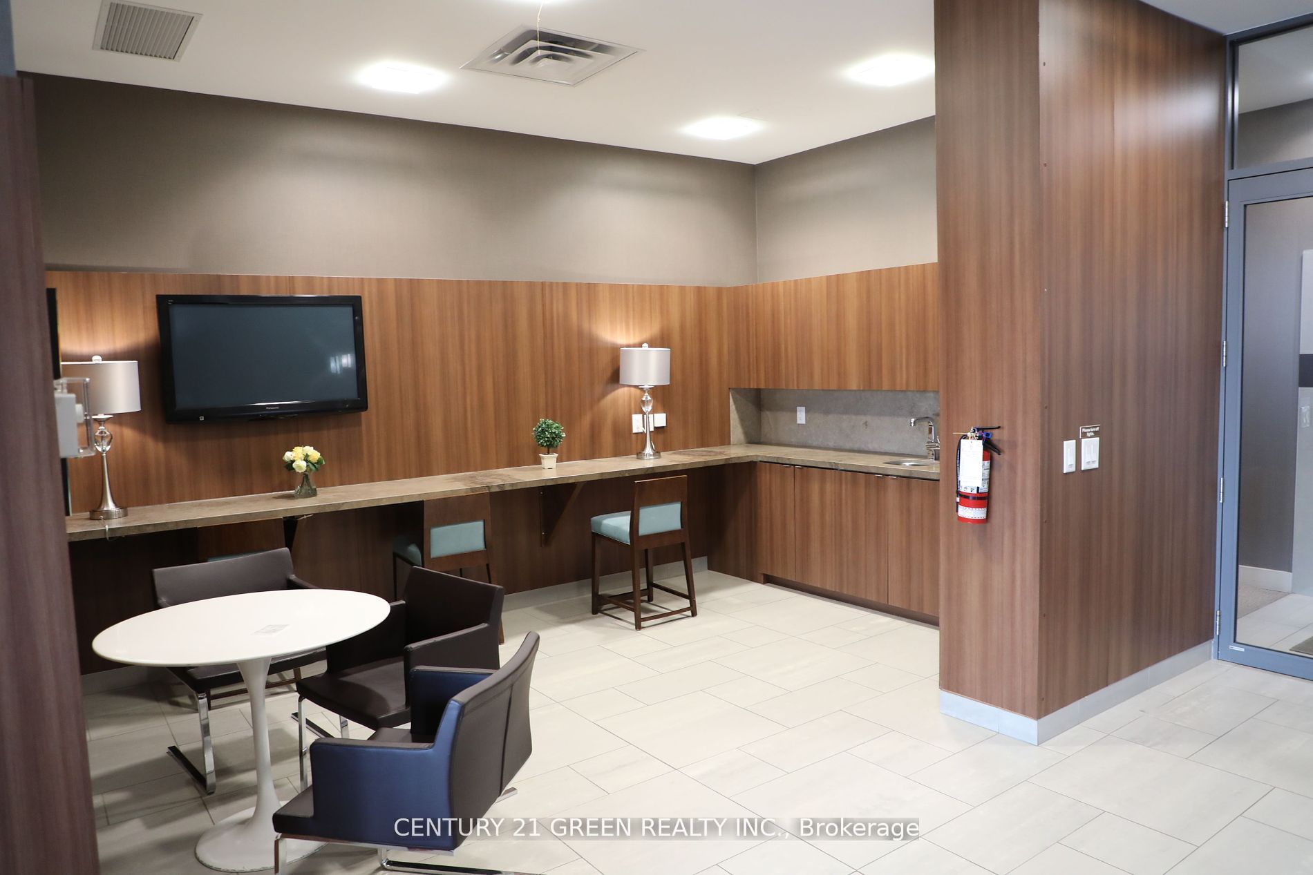 260 Sackville Street W 515, Toronto, ON M5A 0B3 photo 4