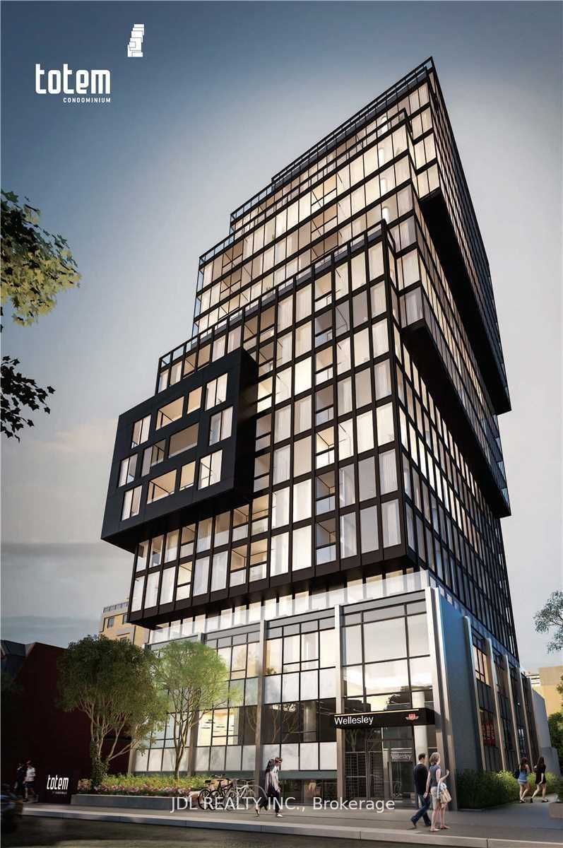 17 Dundonald Street 804, Toronto, ON M4Y 1K3