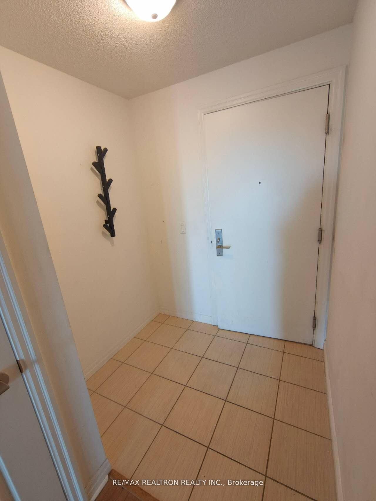 275 Yorkland Road 1904, Toronto, ON M2J 0B4 photo 4