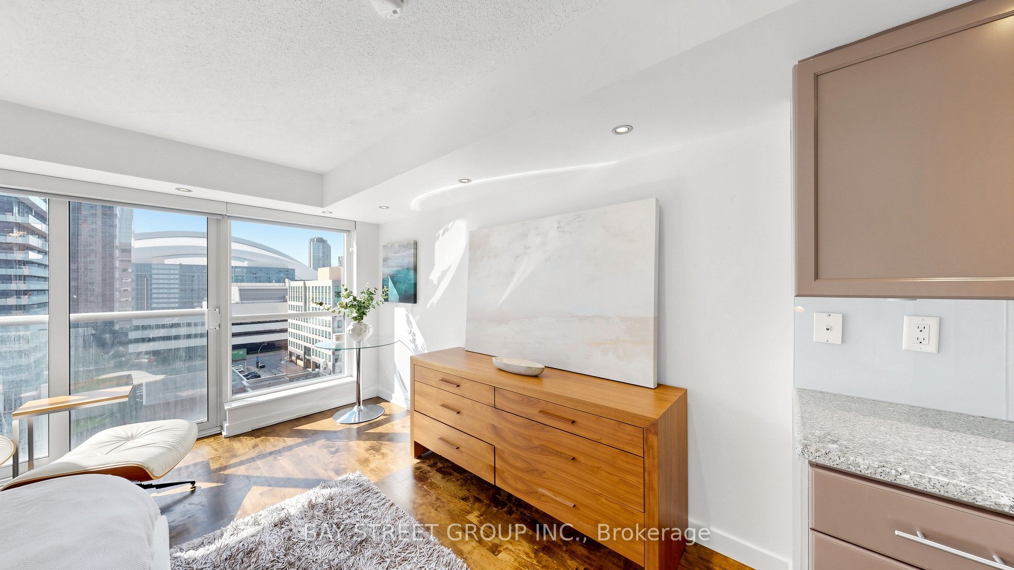 250 Wellington Street W 1134, Toronto, ON M5V 3P6 photo 5