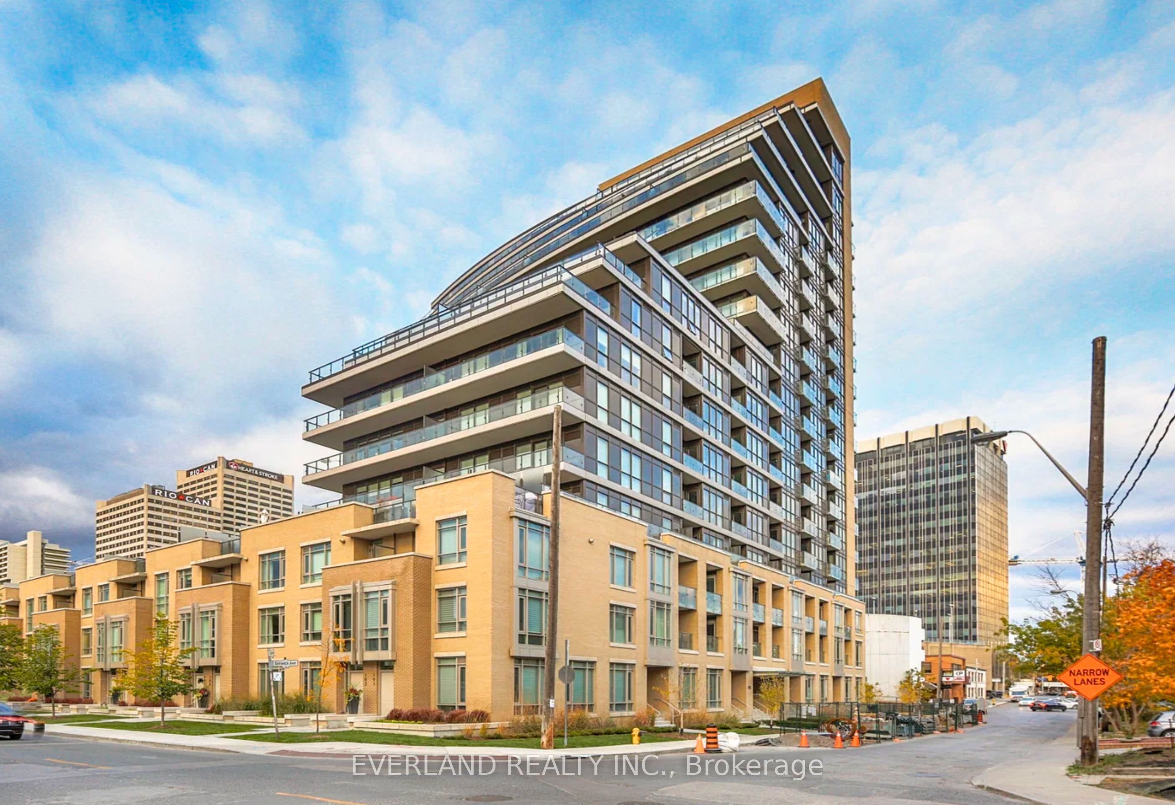 60 Berwick Avenue 707, Toronto, ON M5P 0A3