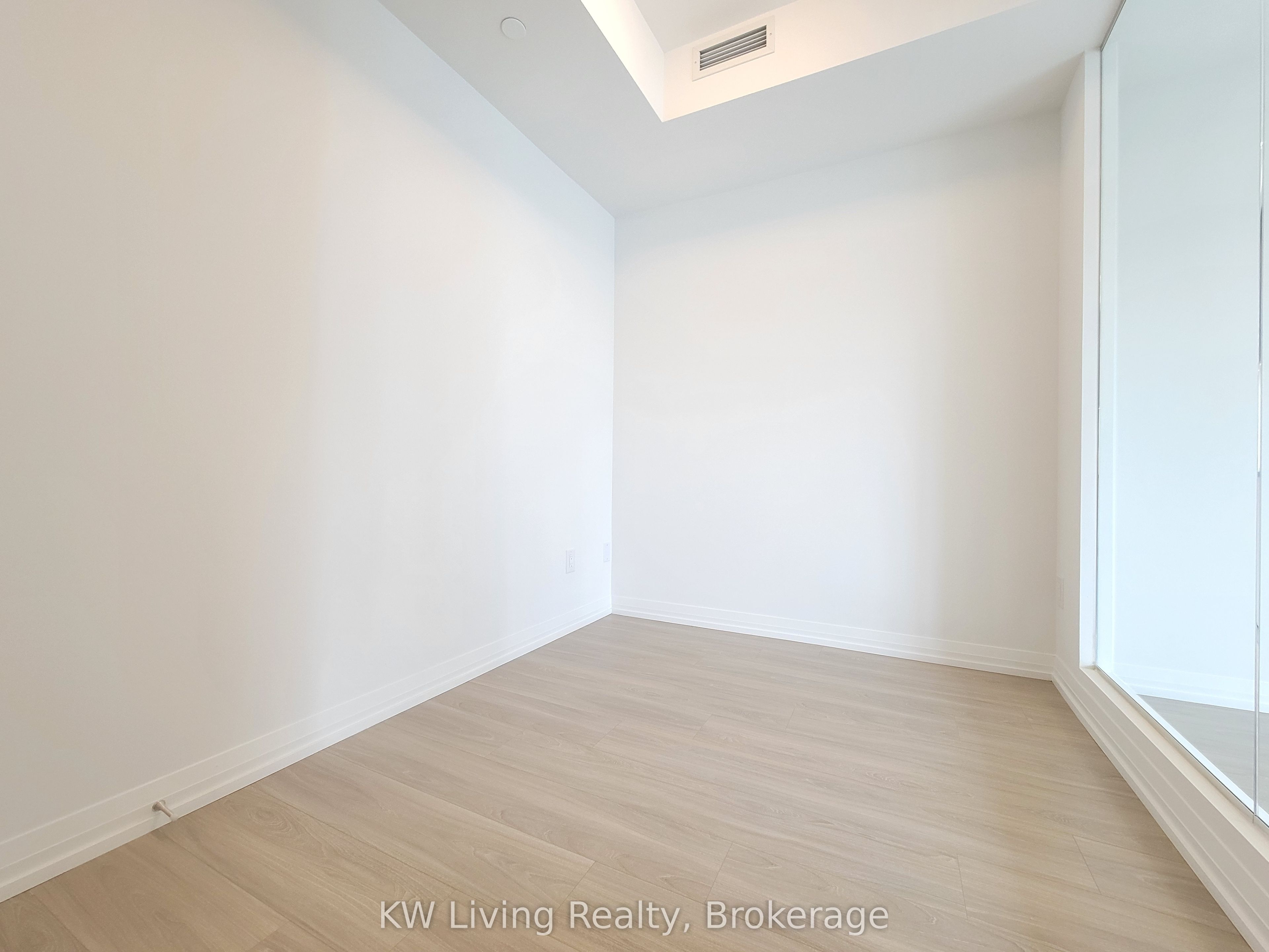 8 Widmer Street 4611, Toronto, ON M5V 0W6 photo 5