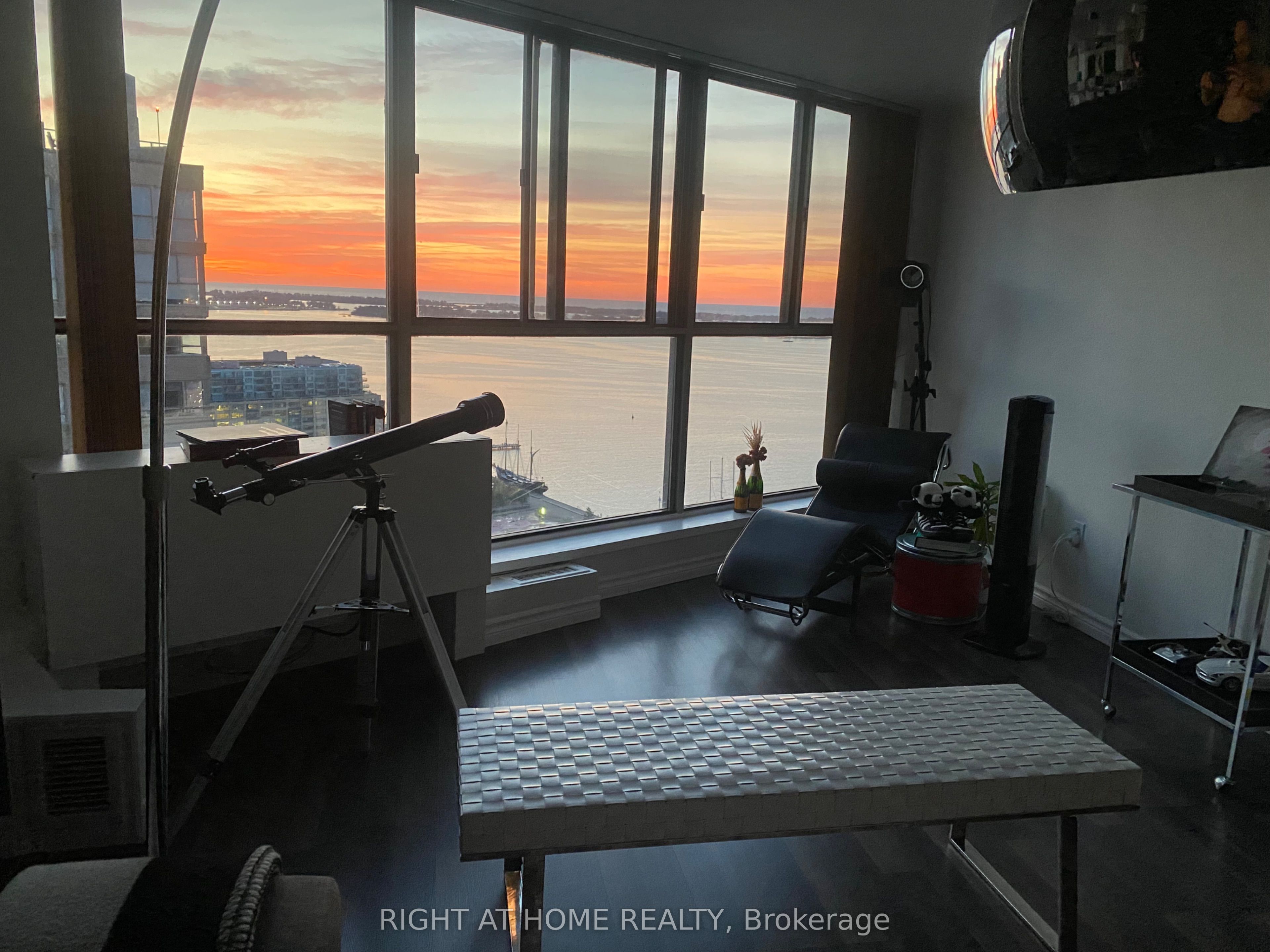 270 Queens Quay 3008, Toronto, ON M5J 2N4 photo 5
