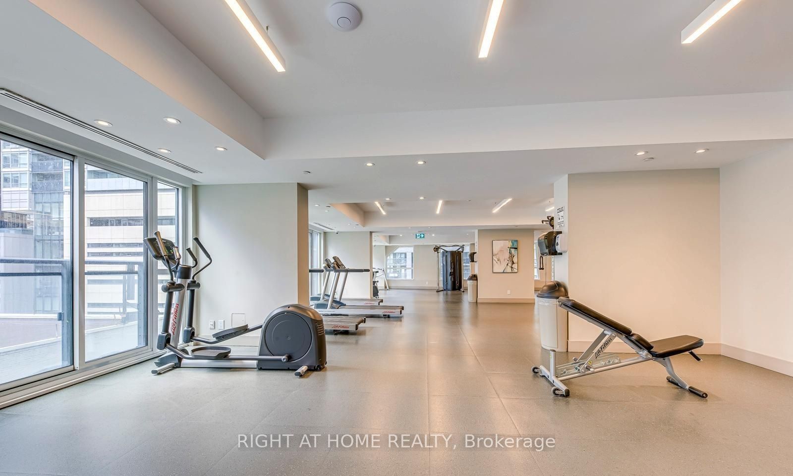 99 W John Street 208, Toronto, ON M5V 0S6 photo 3