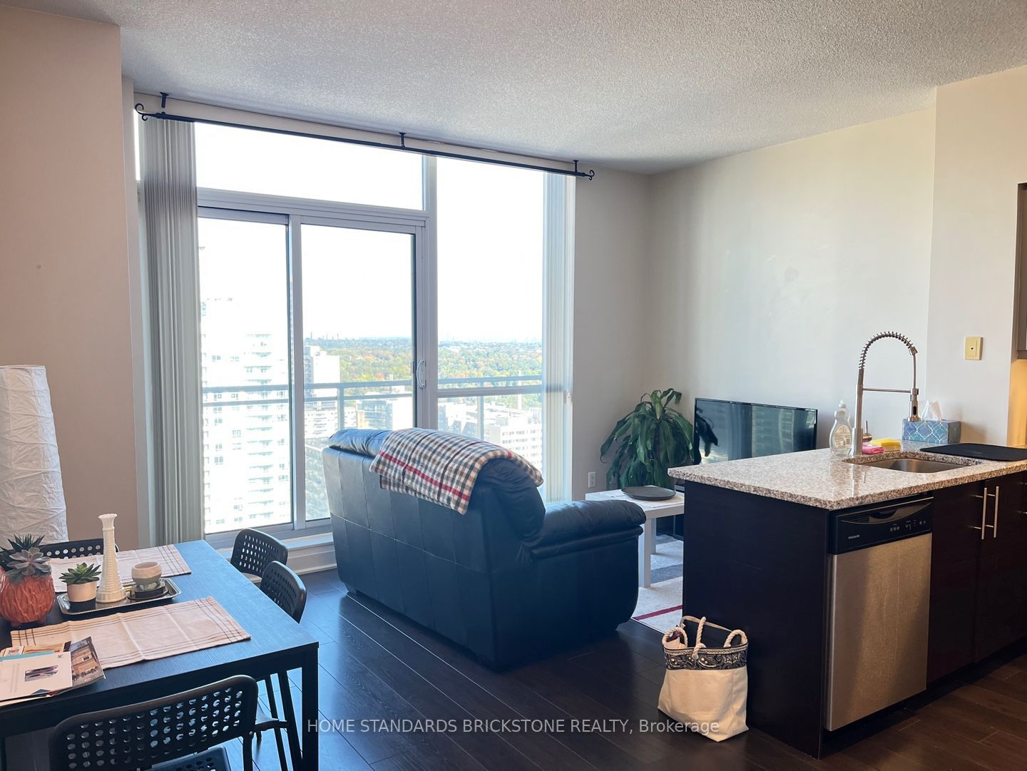83 Redpath Avenue 1911, Toronto, ON M4S 0A2 photo 4