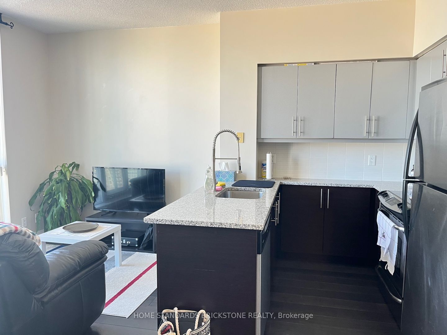 83 Redpath Avenue 1911, Toronto, ON M4S 0A2 photo 5