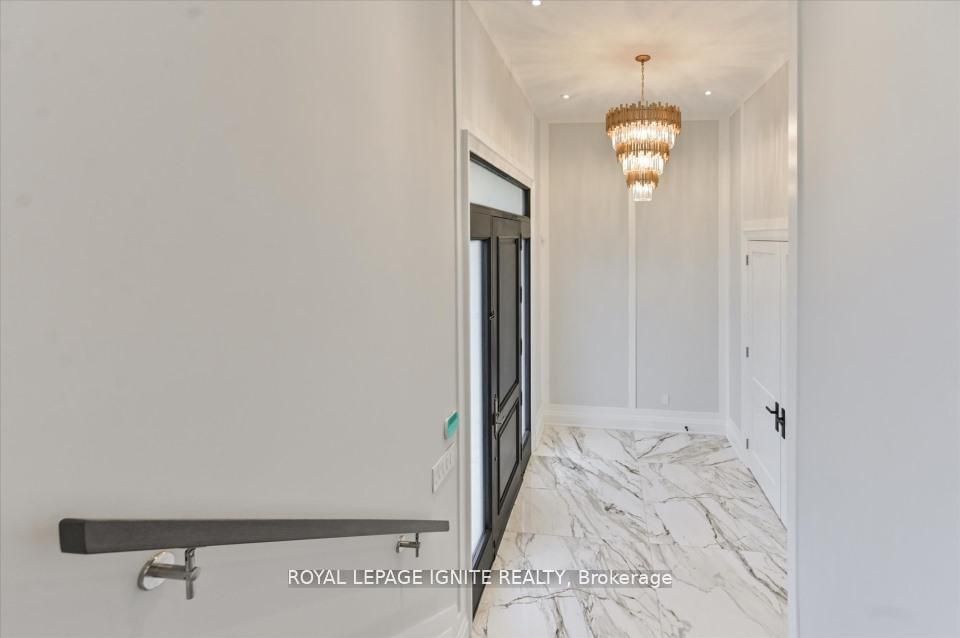 86 Glentworth Road Bsmt, Toronto, ON M2J 2E8 photo 3