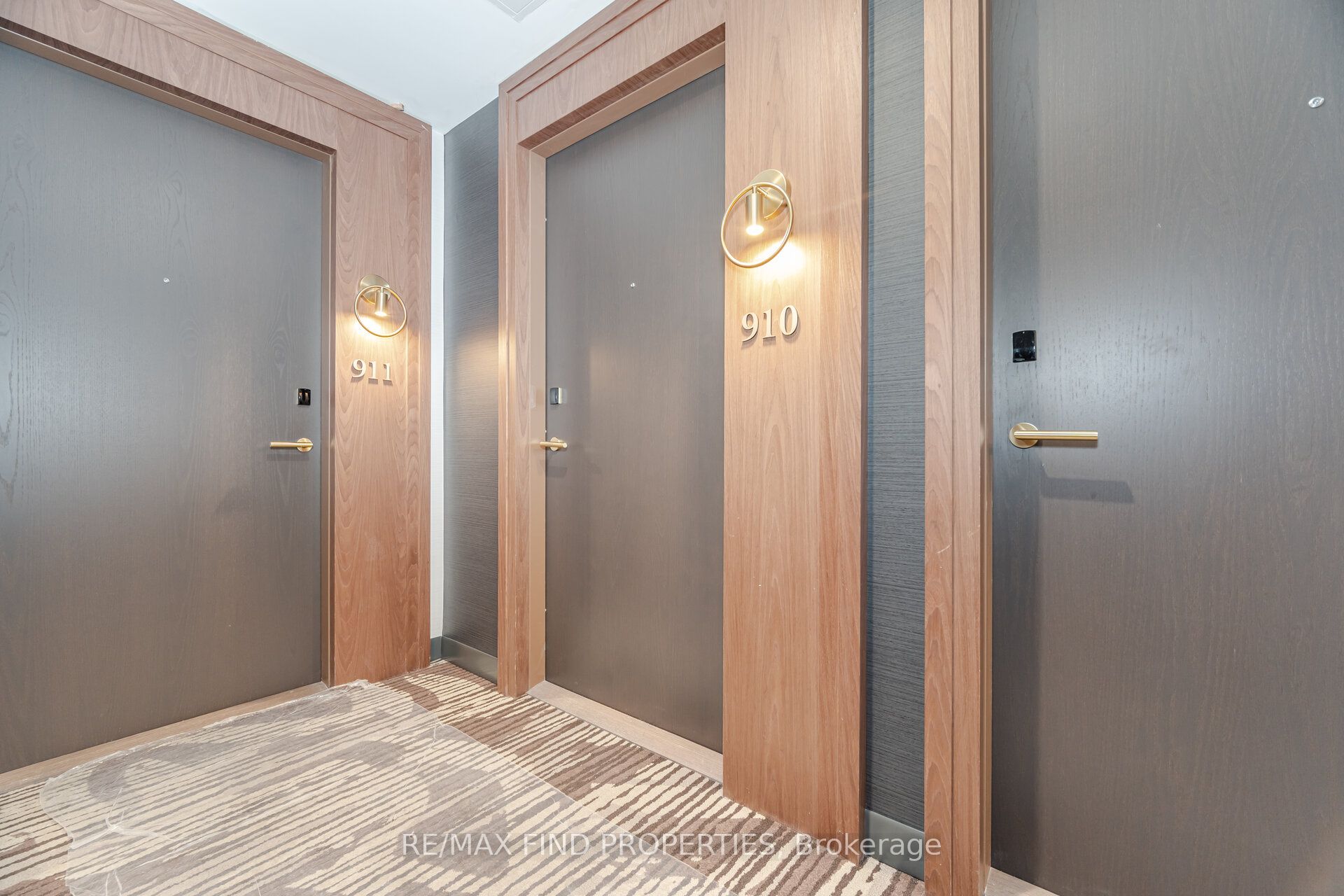 6 Greenbriar Road 910, Toronto, ON M2K 0H6 photo 5