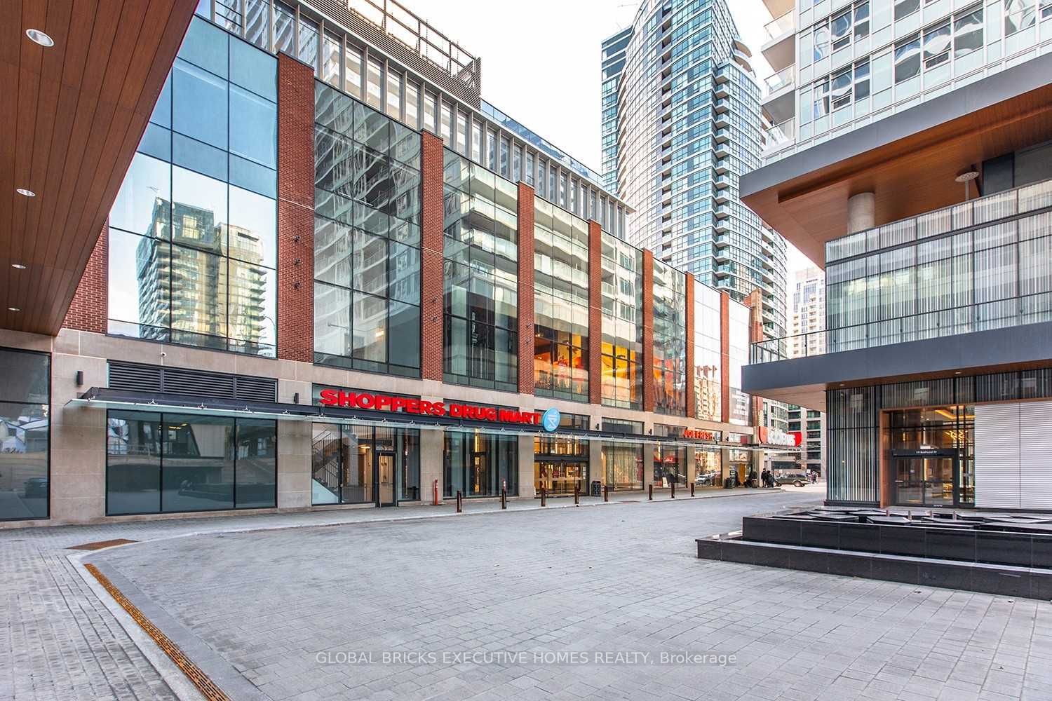 17 Bathurst Street 2206, Toronto, ON M5V 0N1 photo 2