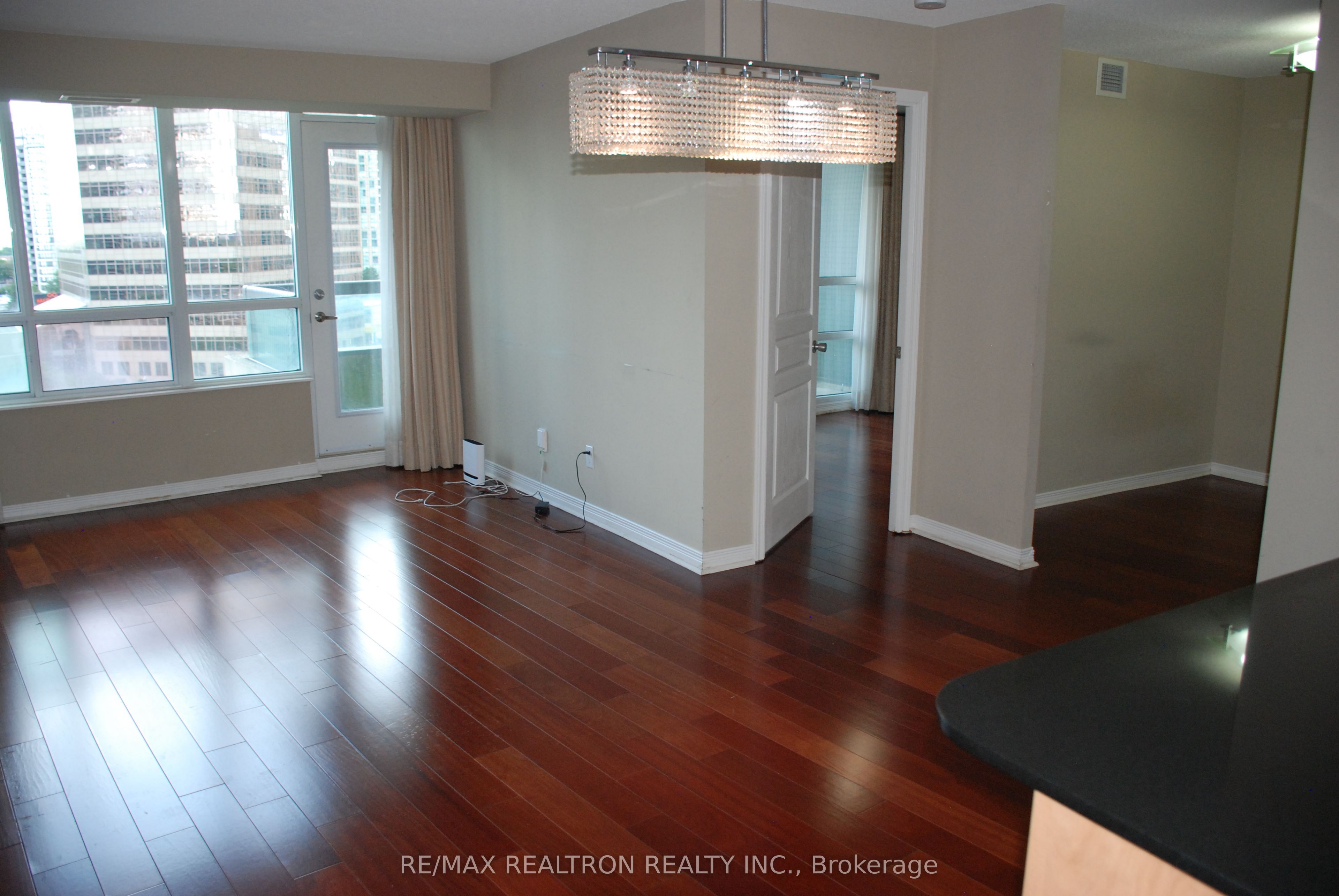 509 Beecroft Road 1211, Toronto, ON M2N 0A3 photo 2