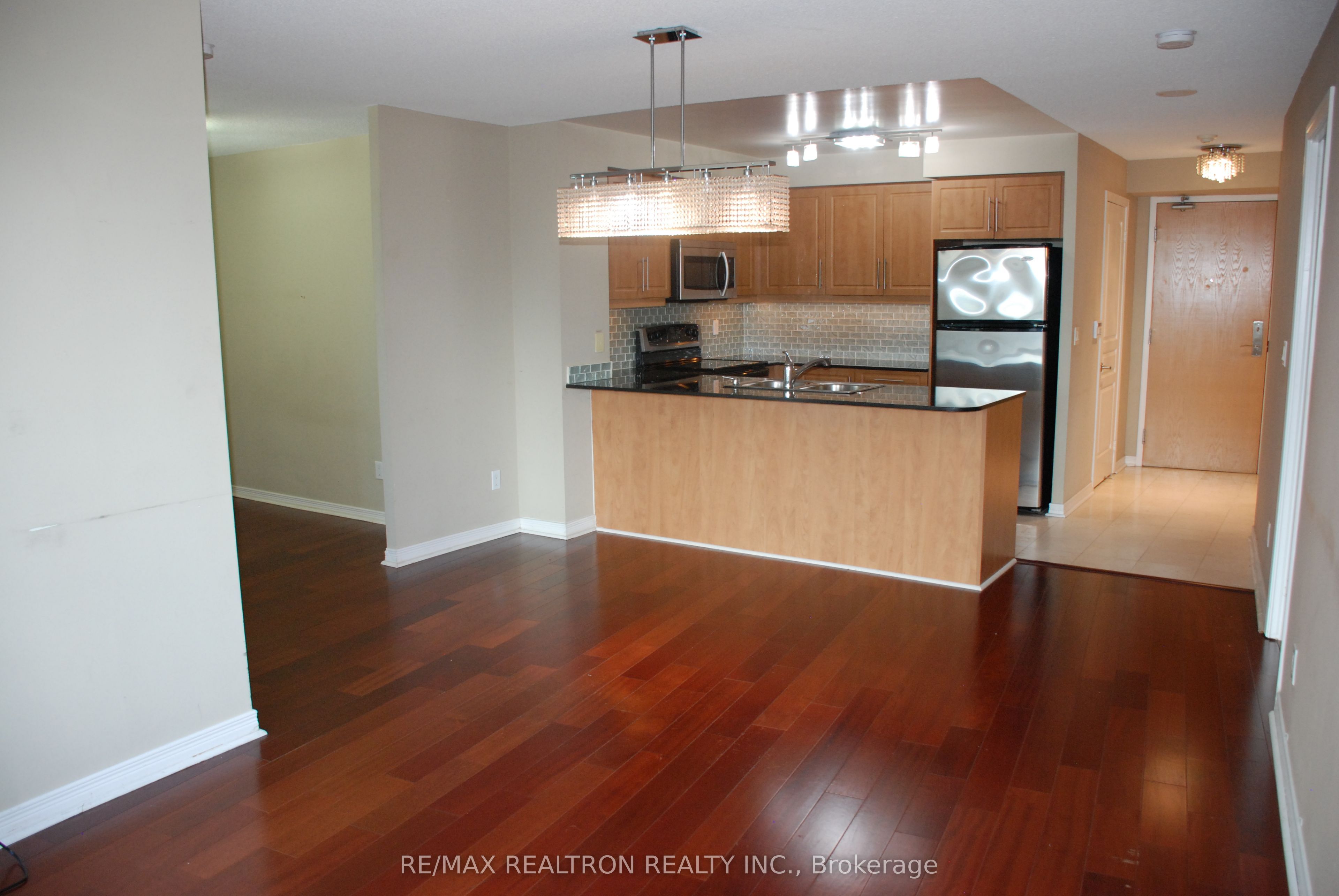 509 Beecroft Road 1211, Toronto, ON M2N 0A3 photo 4