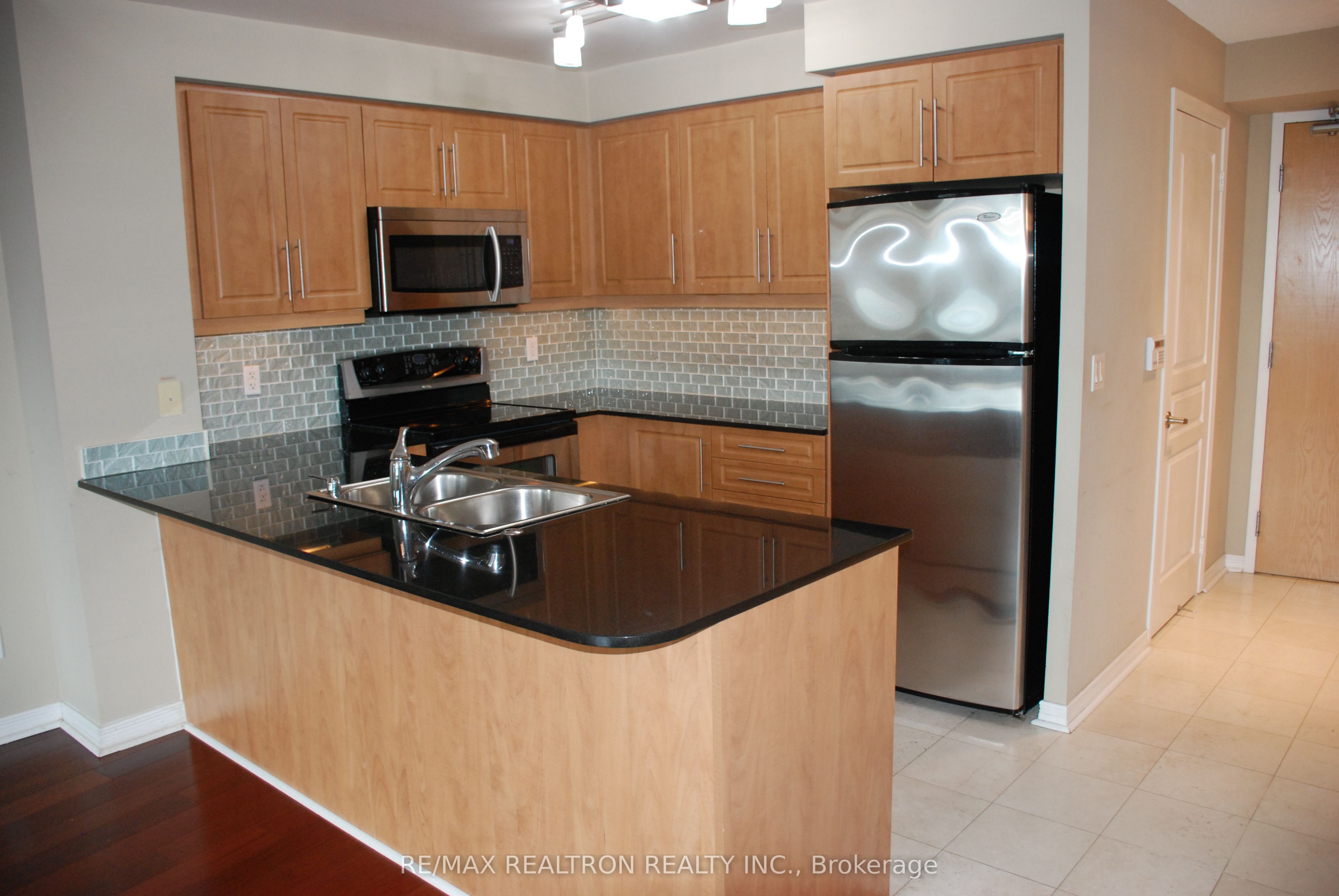 509 Beecroft Road 1211, Toronto, ON M2N 0A3 photo 5
