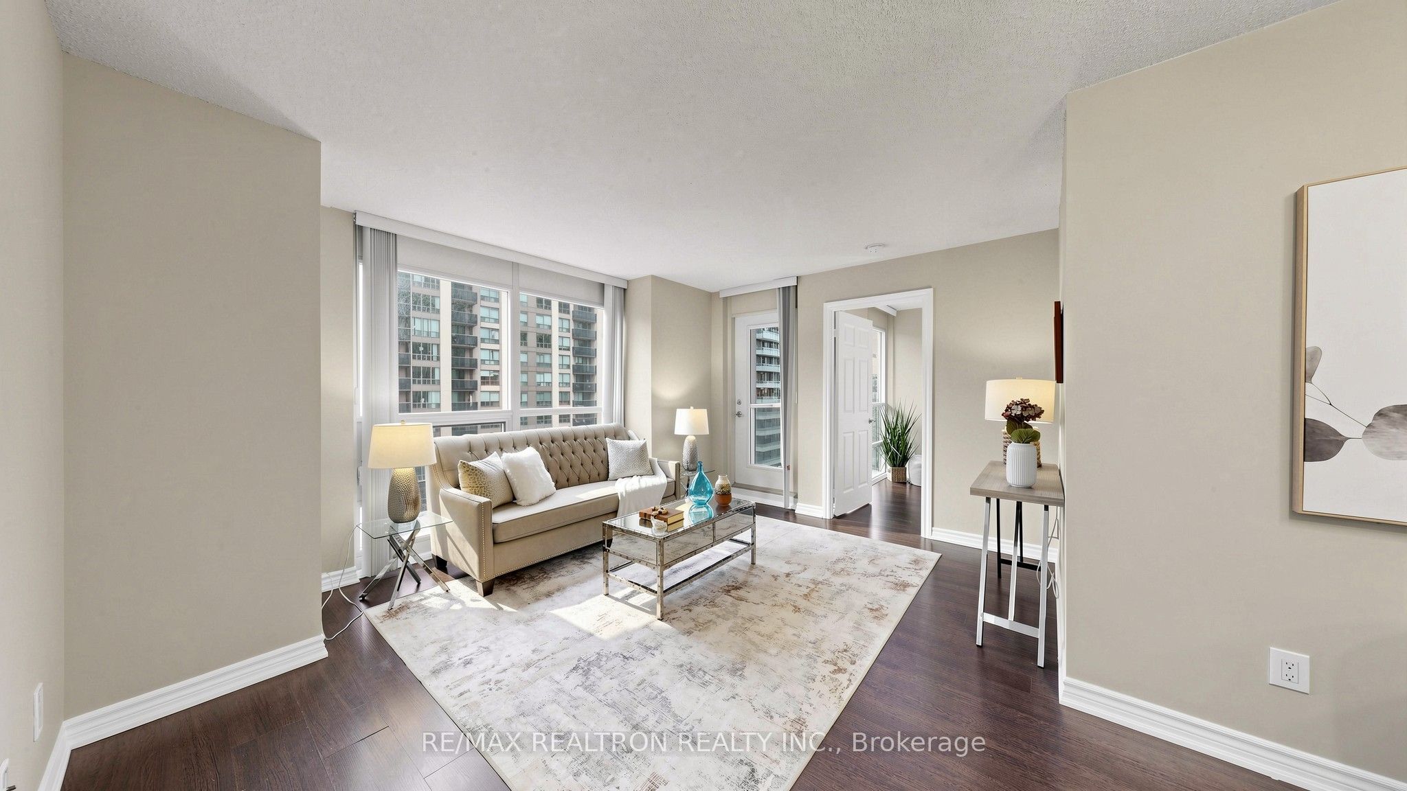 761 Bay Street 1212, Toronto, ON M5G 2R2