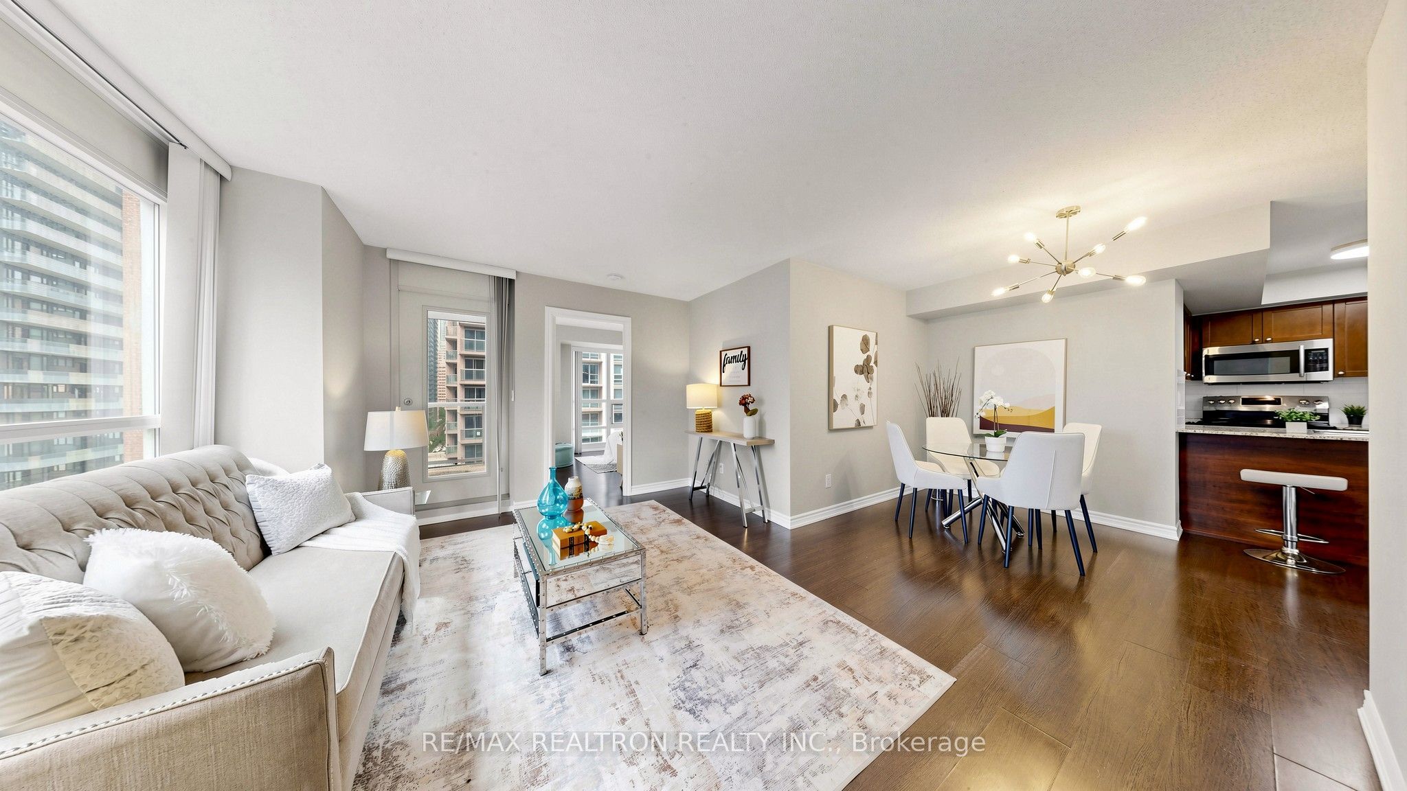 761 Bay Street 1212, Toronto, ON M5G 2R2 photo 4