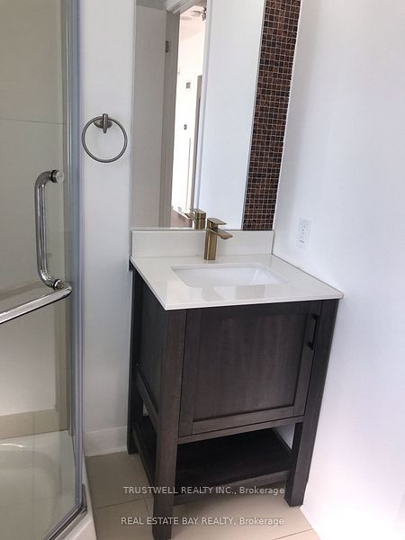 375 King Street W 1510, Toronto, ON M5V 1K5 photo 5