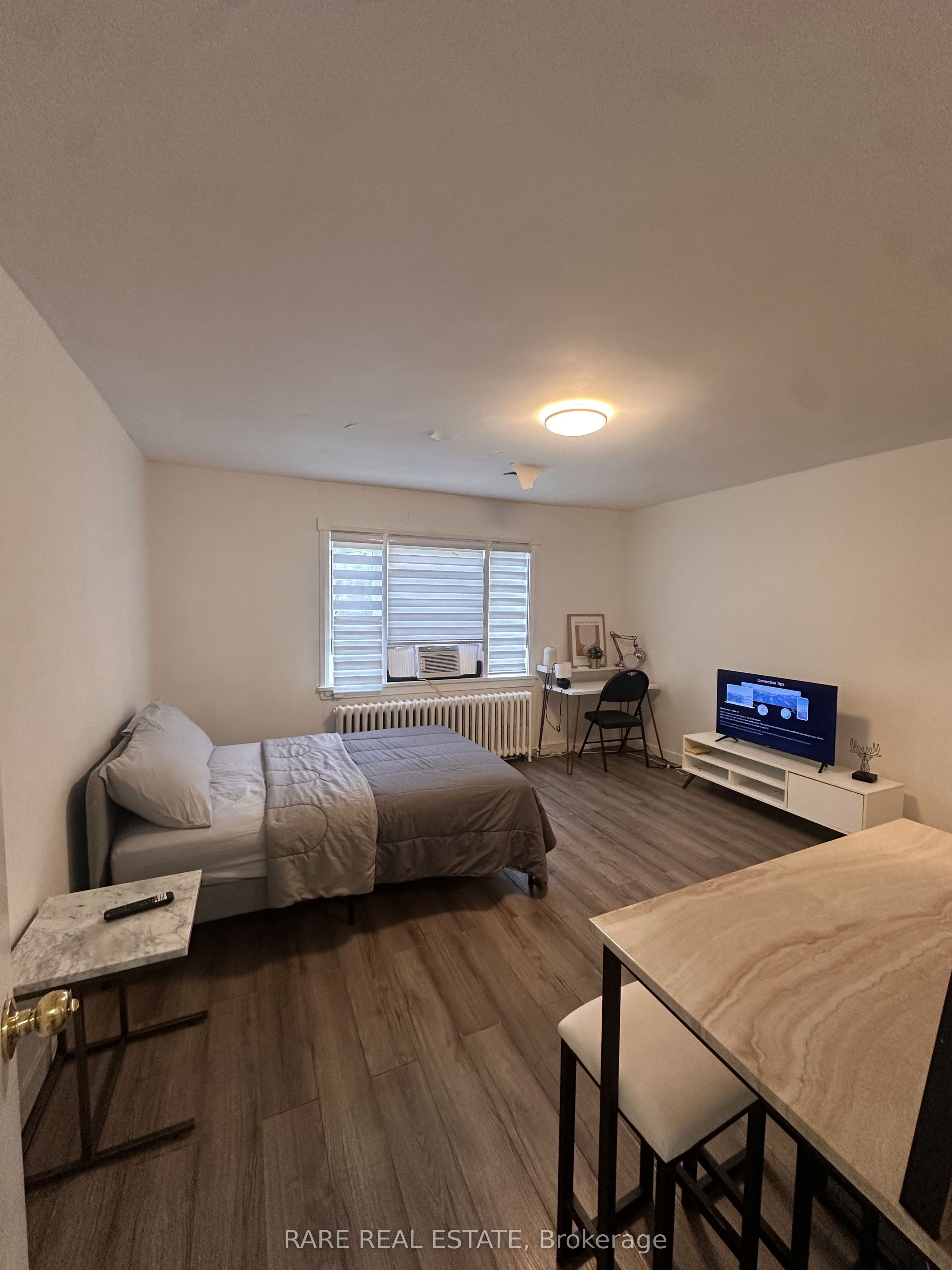 130 Macpherson Avenue 11, Toronto, ON M5R 1W8