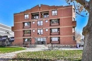 99 Bellevue Avenue 12, Toronto, ON M5T 2N8