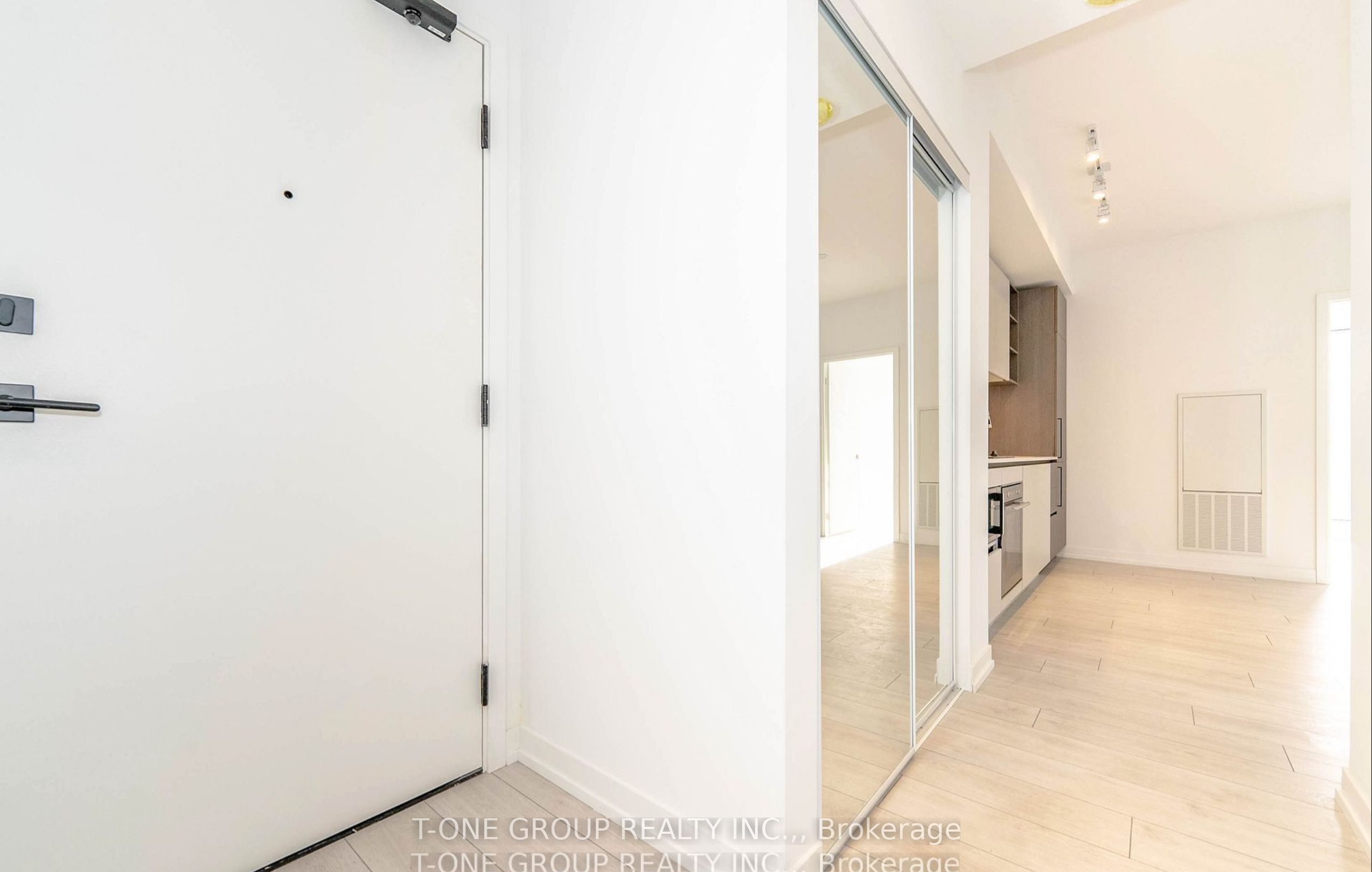 55 Mercer Street 1202, Toronto, ON M5V 0W4 photo 5