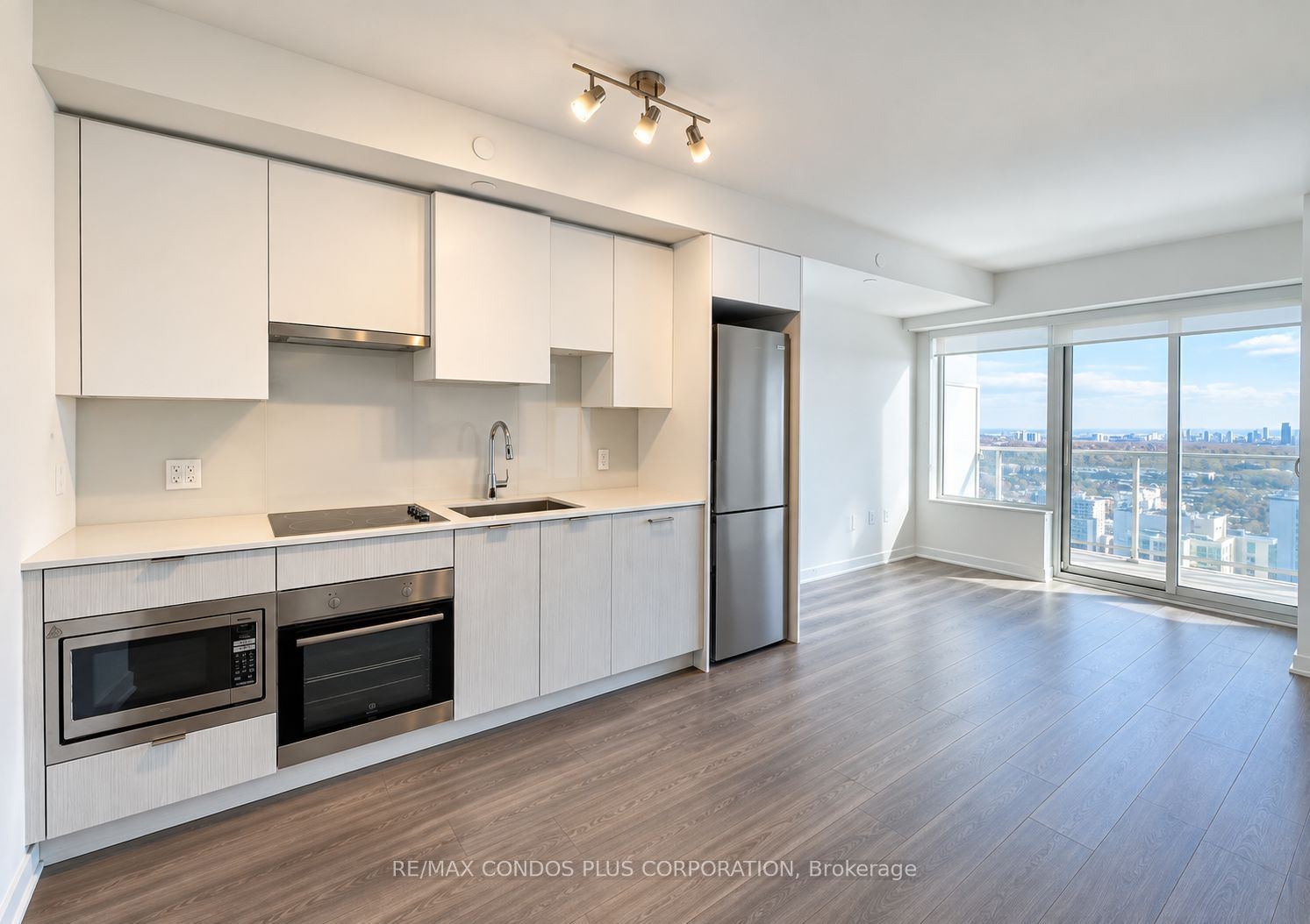 195 Redpath Avenue 3508, Toronto, ON M4P 0E4 photo 2