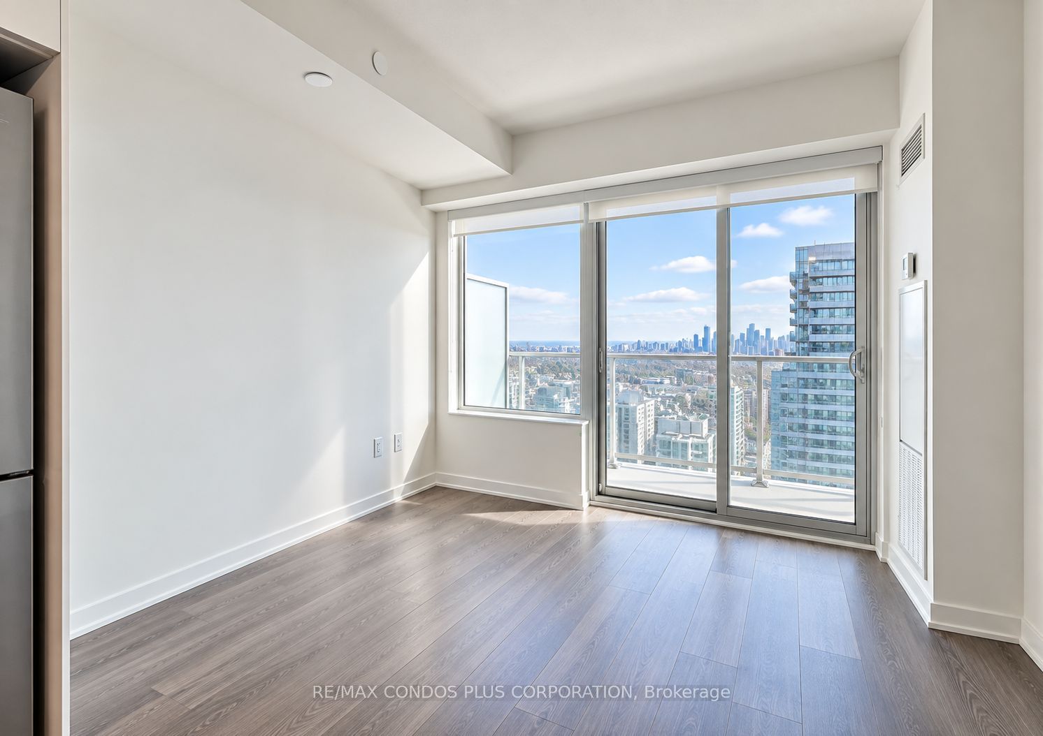 195 Redpath Avenue 3508, Toronto, ON M4P 0E4 photo 3