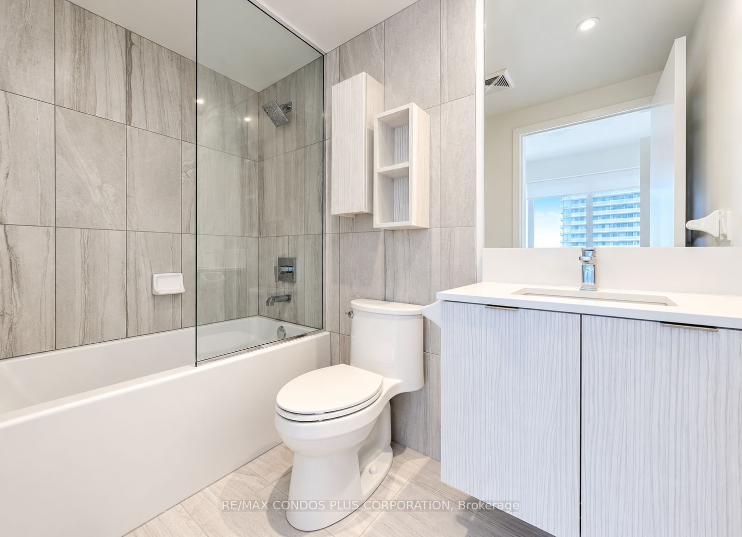 195 Redpath Avenue 3508, Toronto, ON M4P 0E4 photo 5