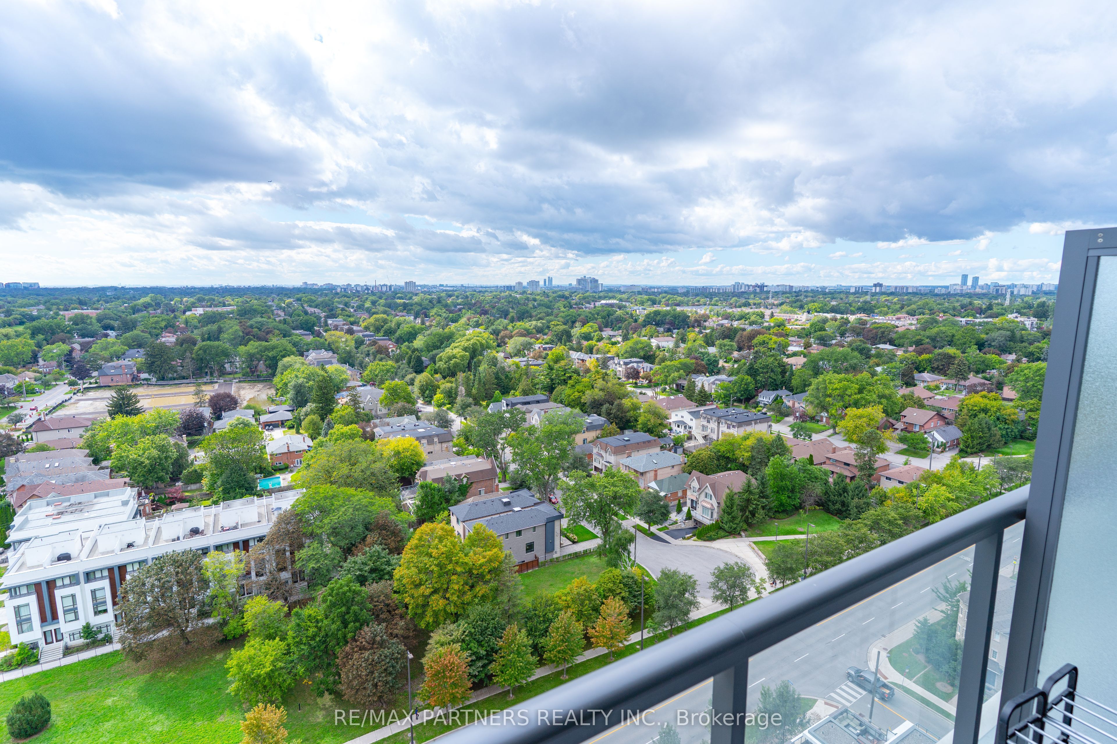 68 Canterbury Place 2006, Toronto, ON M2N 0H8 photo 5