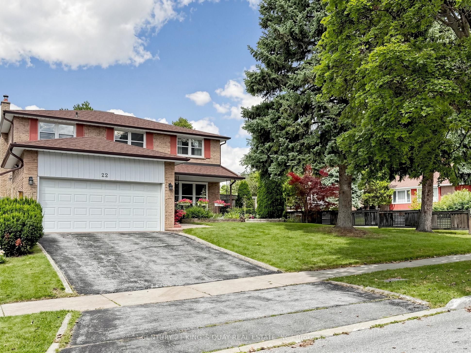 22 Mistflower Road, Toronto, ON M2H 3G6