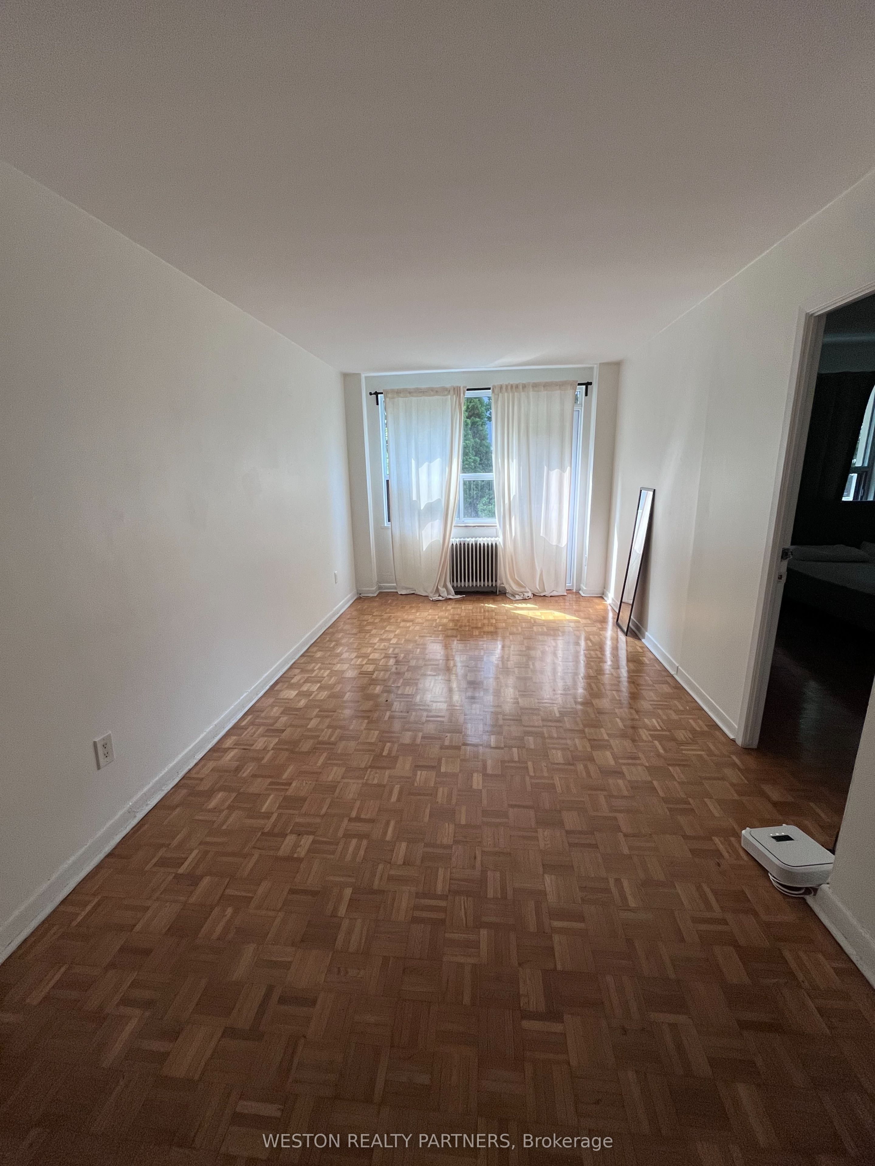 88 Wellesley Street E 102, Toronto, ON M4Y 1H4 photo 2
