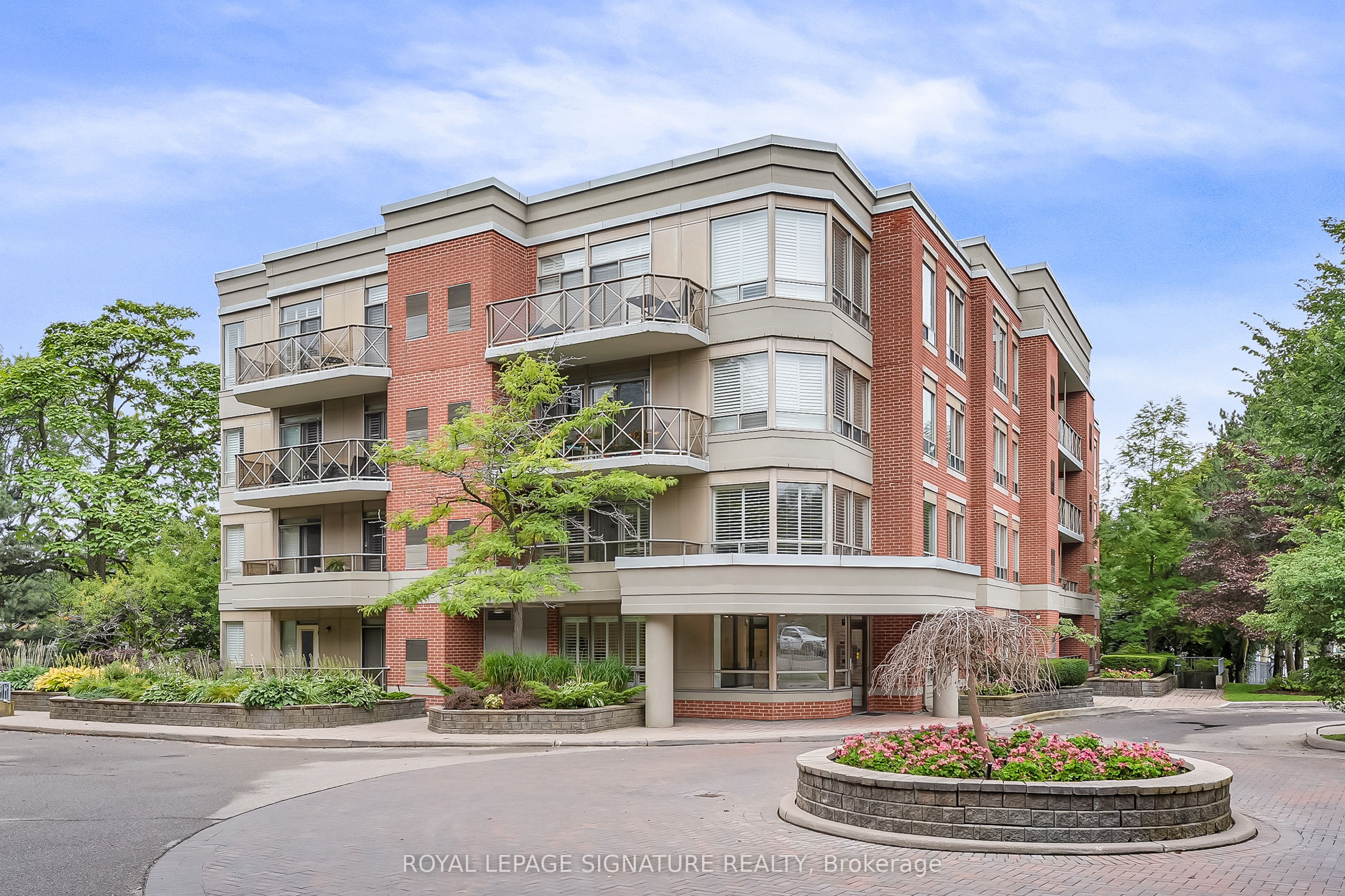 801 Lawrence Avenue E 106, Toronto, ON M3C 3W2
