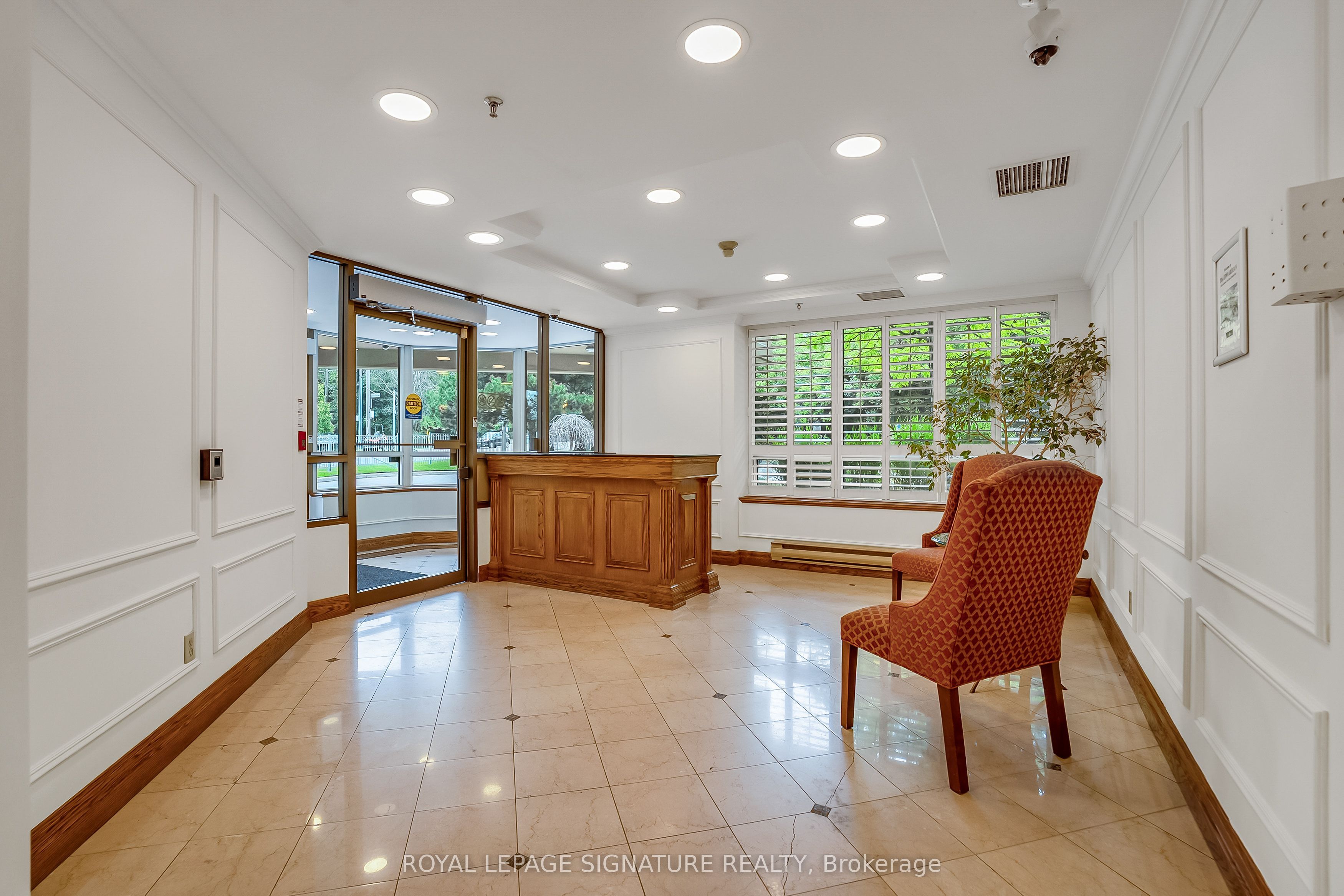 801 Lawrence Avenue E 106, Toronto, ON M3C 3W2 photo 2