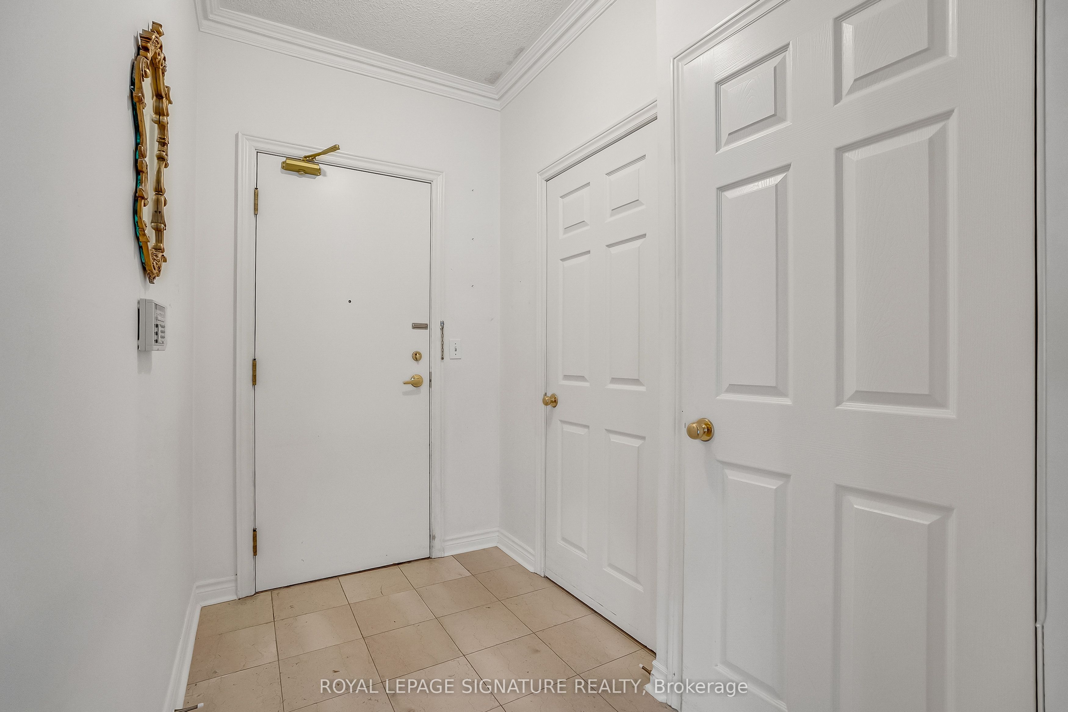801 Lawrence Avenue E 106, Toronto, ON M3C 3W2 photo 4