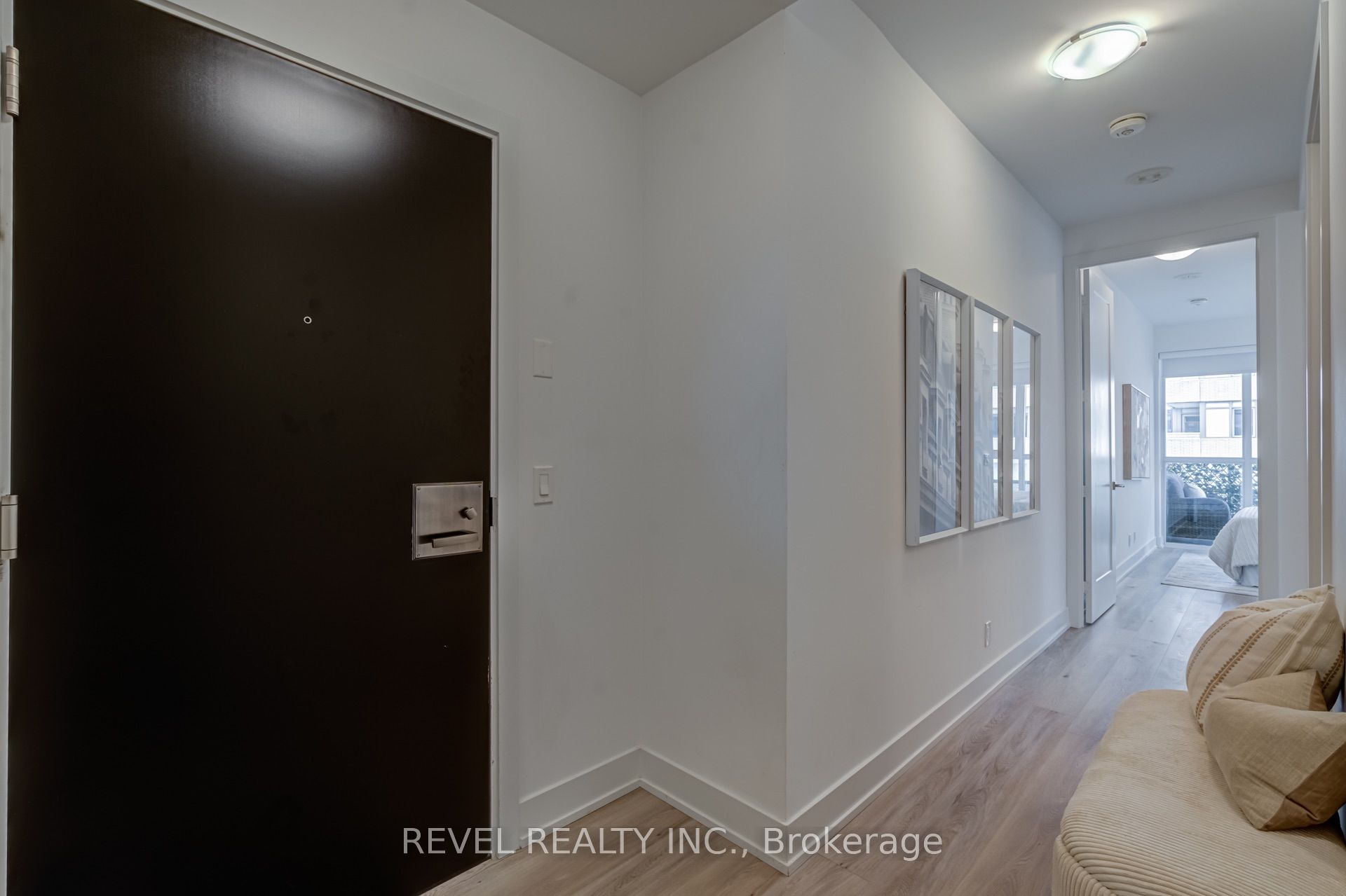 11 Lillian Street 1107, Toronto, ON M4S 2H7 photo 3