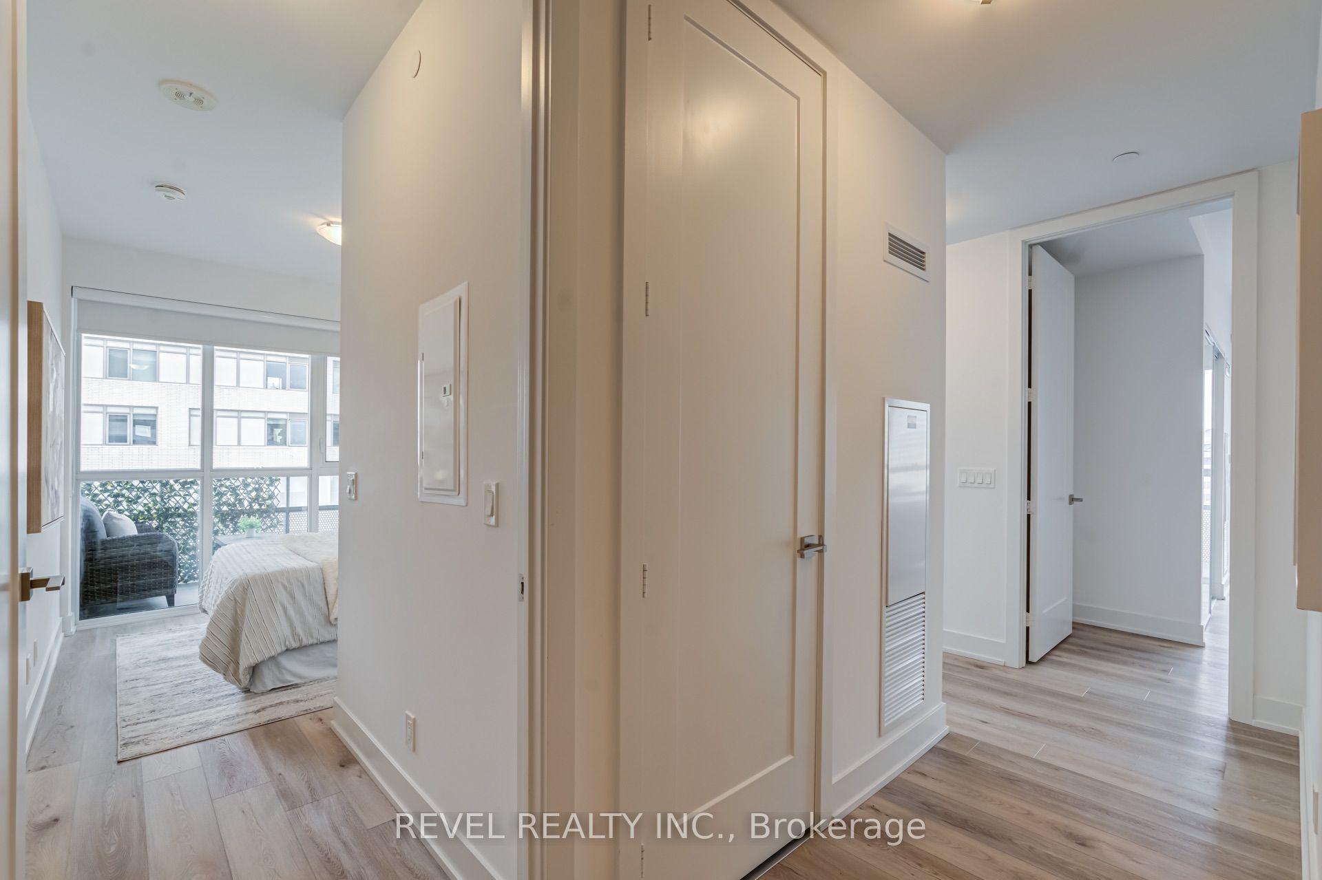 11 Lillian Street 1107, Toronto, ON M4S 2H7 photo 4