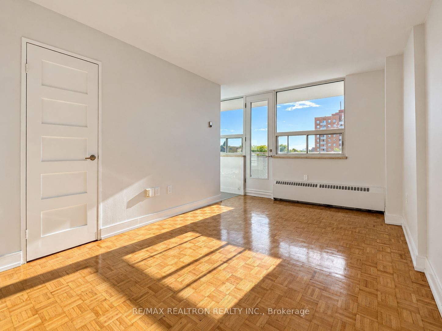 1500 Bathurst Street 501, Toronto, ON M5P 3L3 photo 3