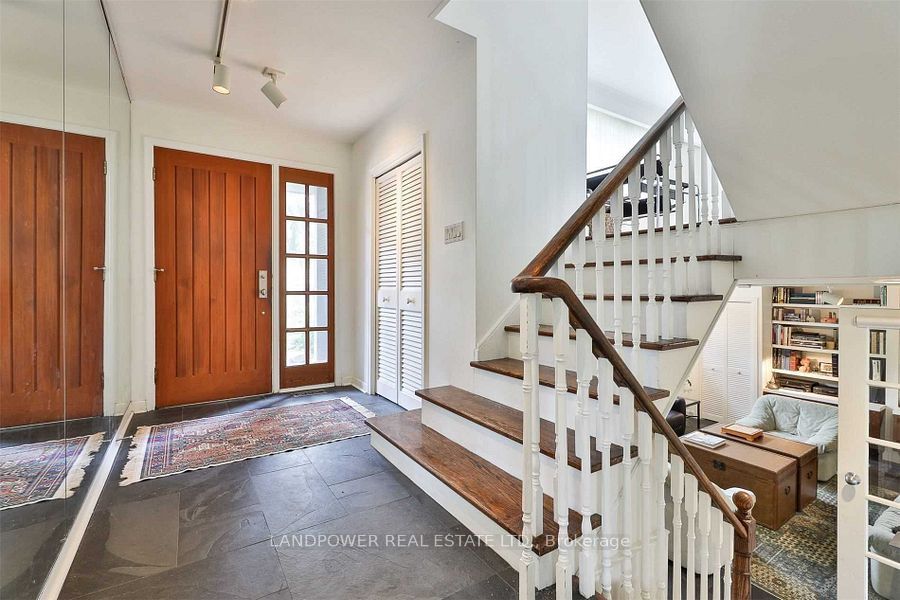9 Alderdale Court, Toronto, ON M3B 2H8 photo 2