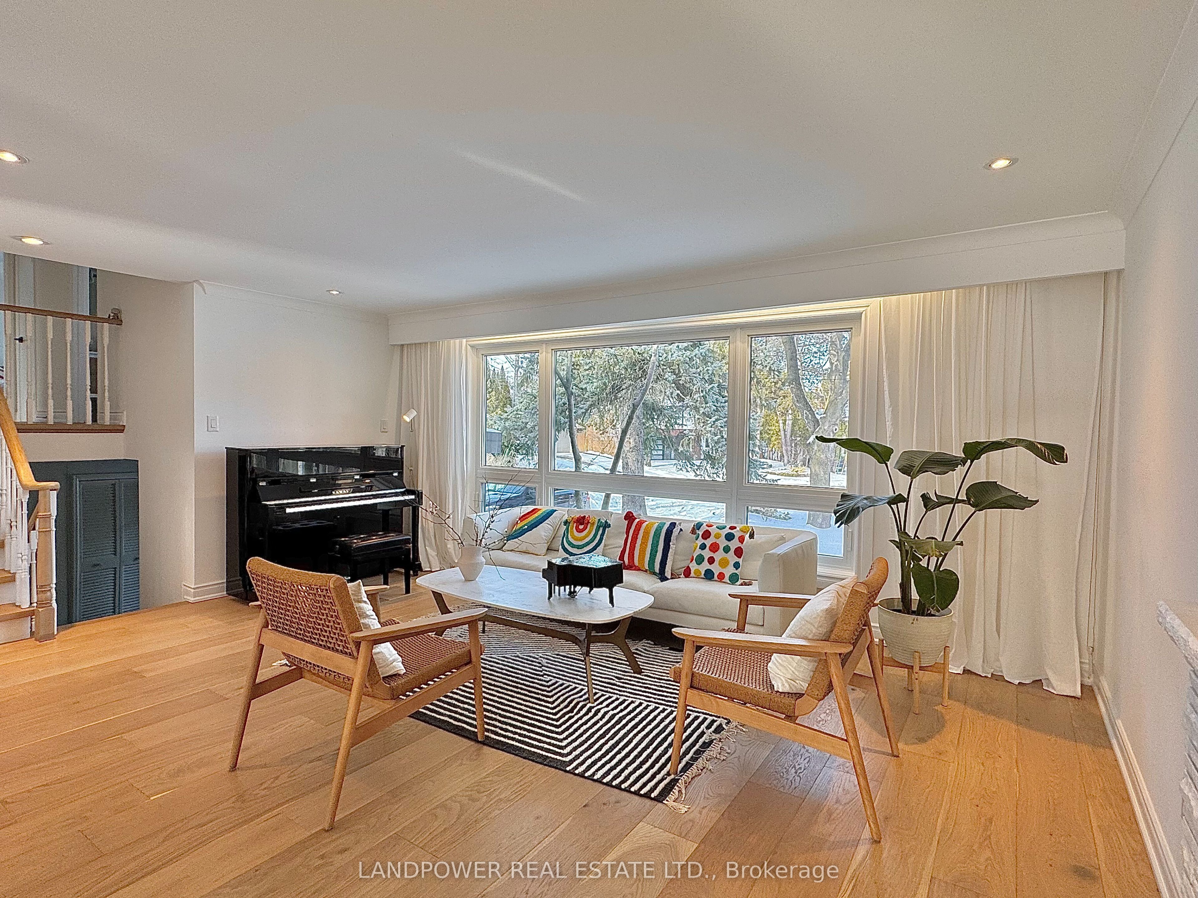 9 Alderdale Court, Toronto, ON M3B 2H8 photo 3