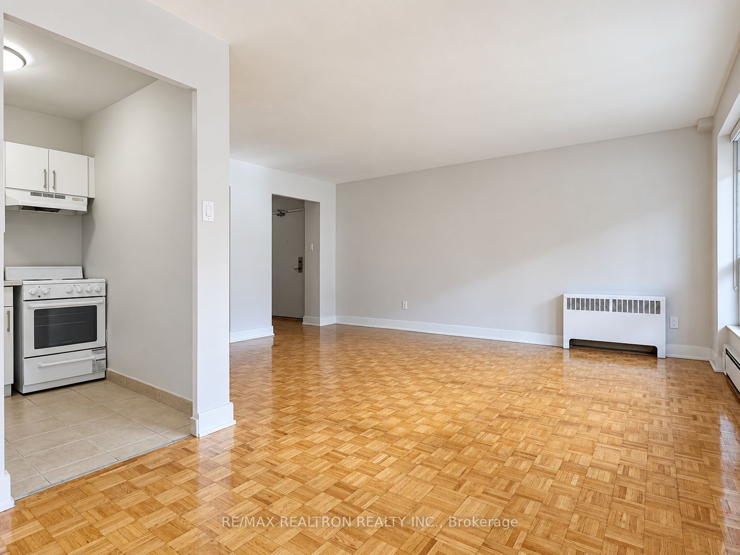 1291 Bayview Avenue 201, Toronto, ON M4G 2Z9