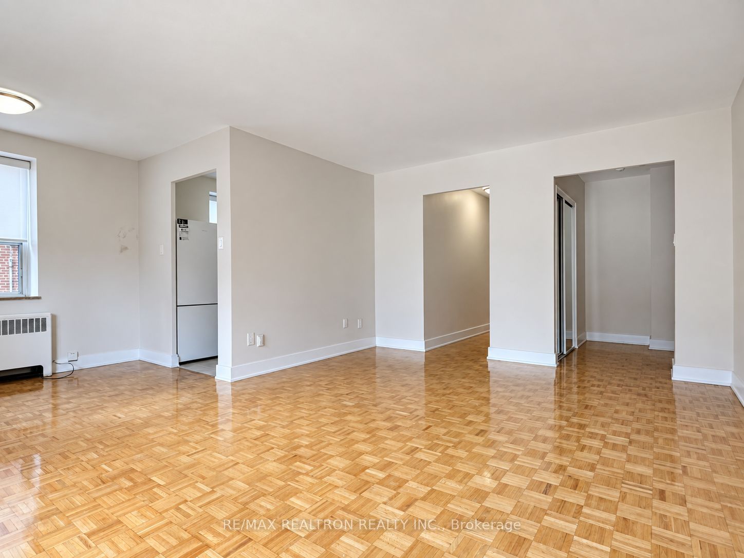1291 Bayview Avenue 201, Toronto, ON M4G 2Z9 photo 2