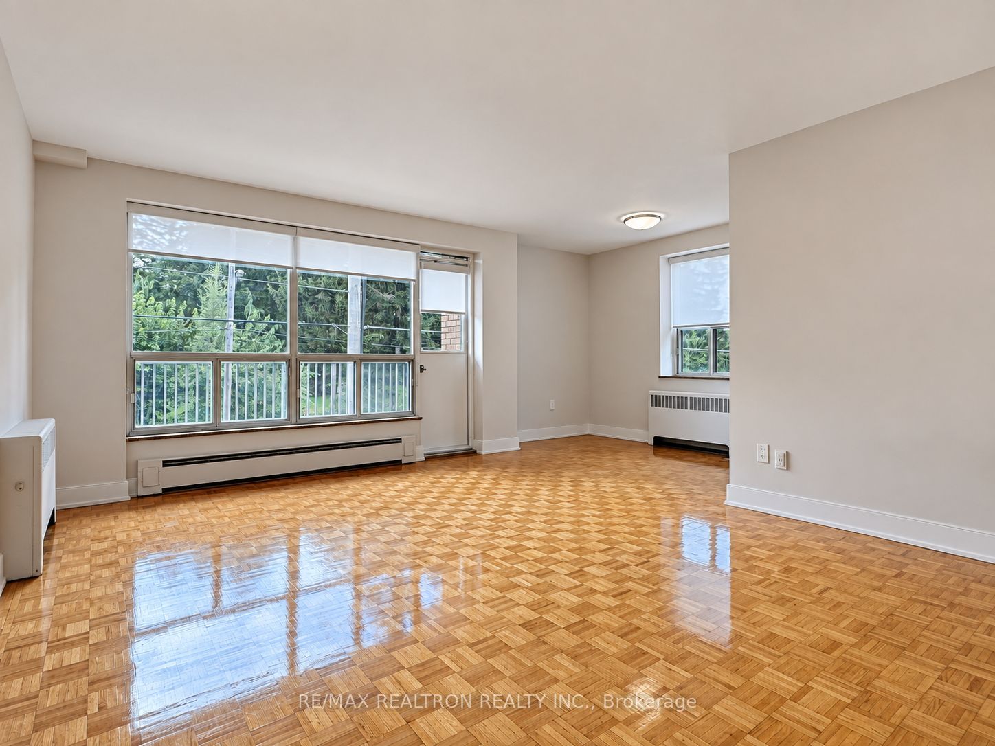 1291 Bayview Avenue 201, Toronto, ON M4G 2Z9 photo 3