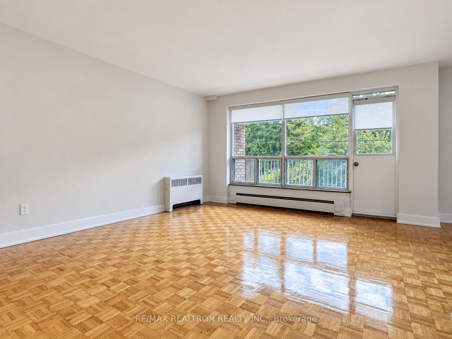 1291 Bayview Avenue 201, Toronto, ON M4G 2Z9 photo 4