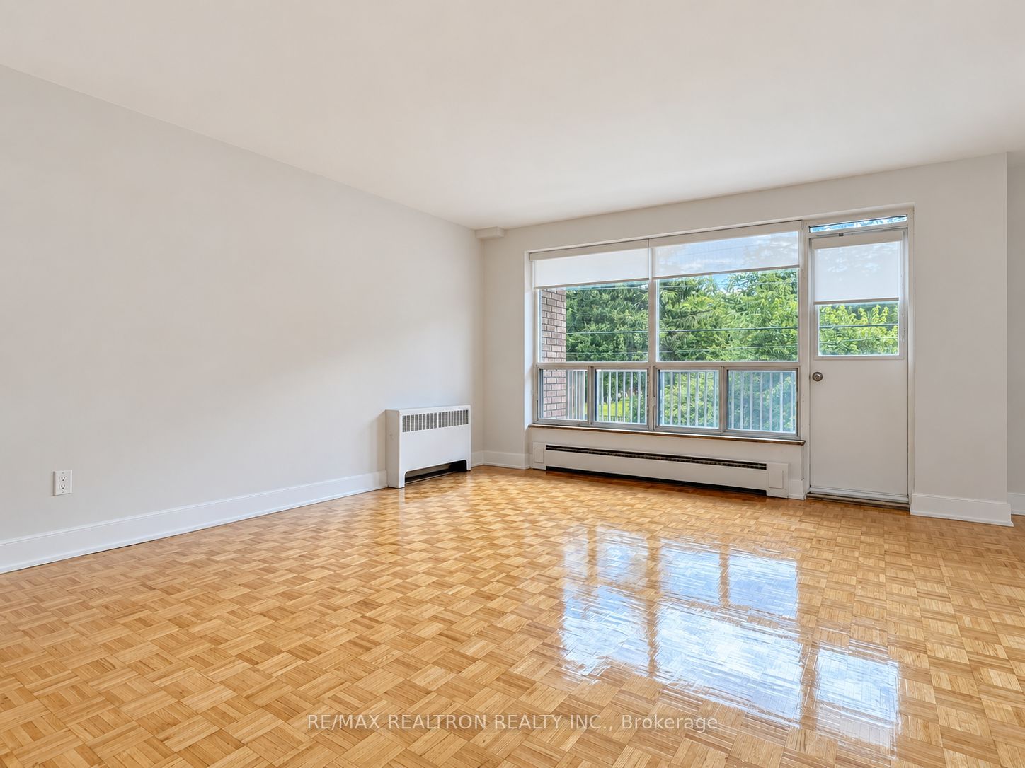 1291 Bayview Avenue 201, Toronto, ON M4G 2Z9 photo 5