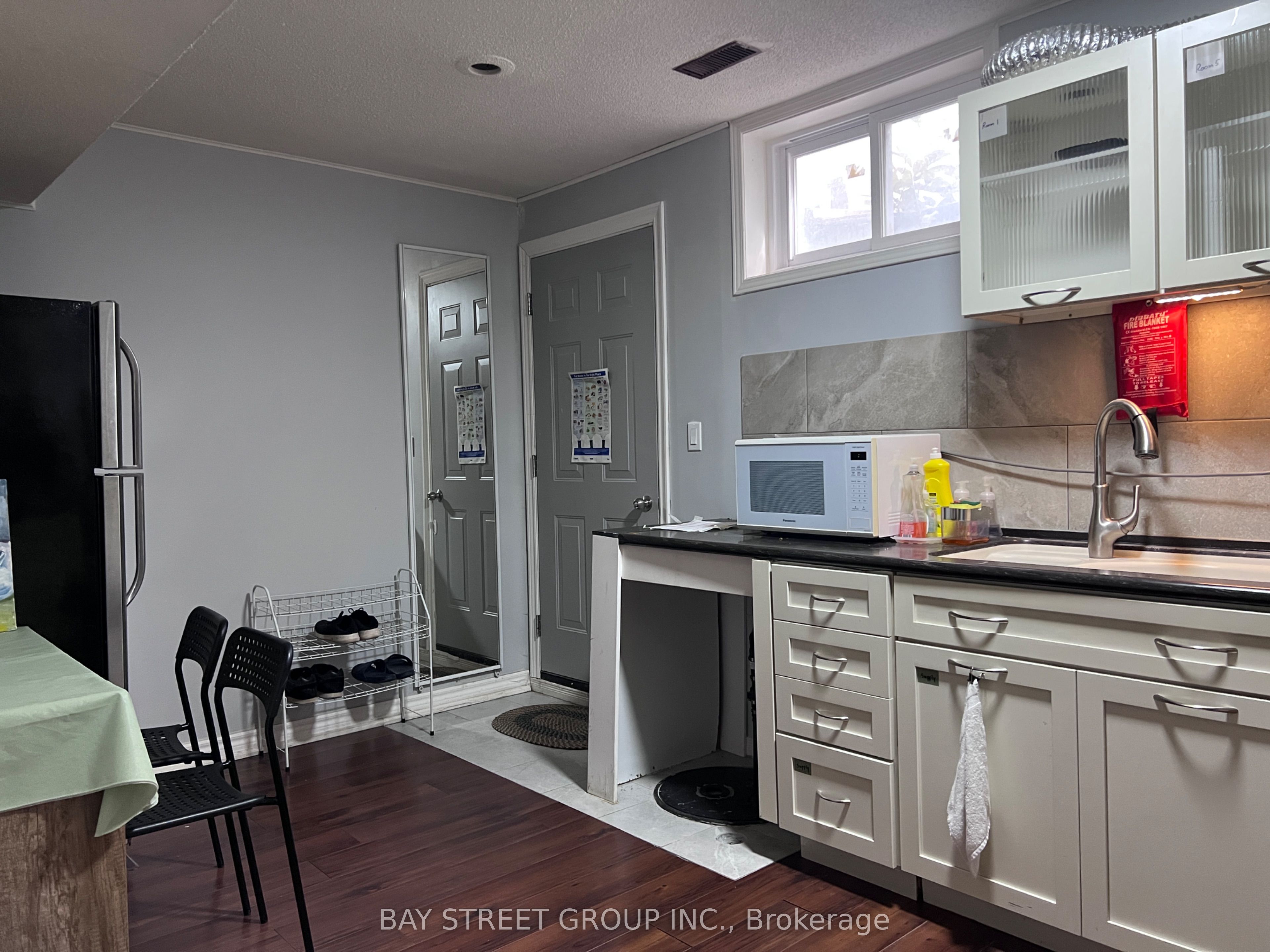 159 Pleasant View Drive BSMT, Toronto, ON M2J 3R3 photo 4