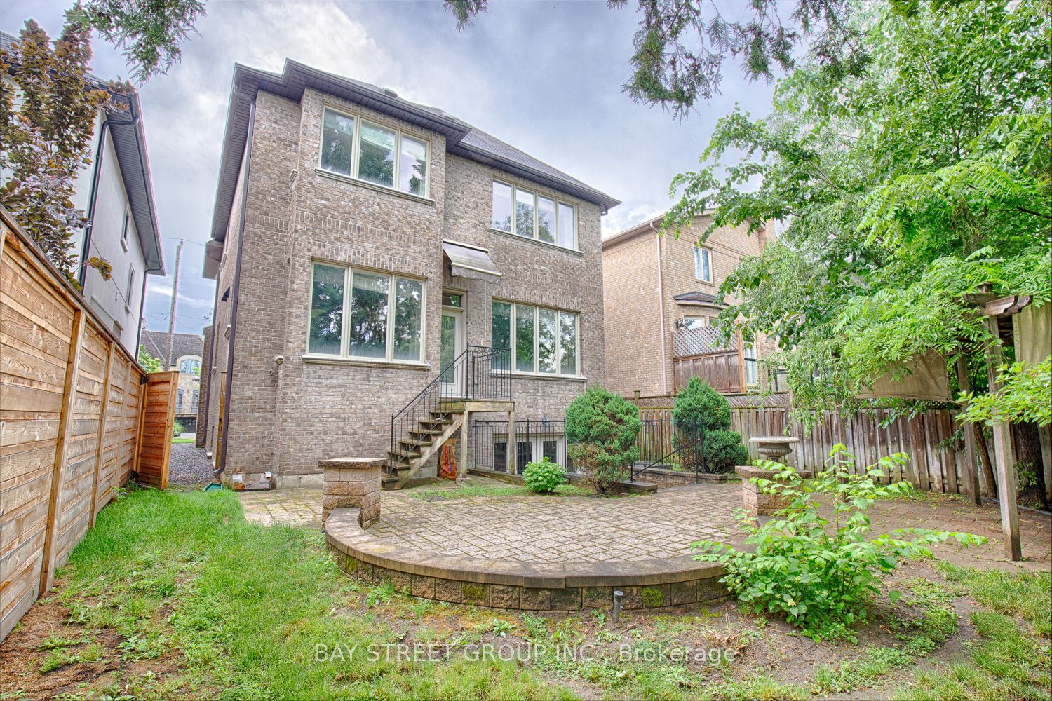 500 Deloraine Avenue, Toronto, ON M5M 2B8 photo 3