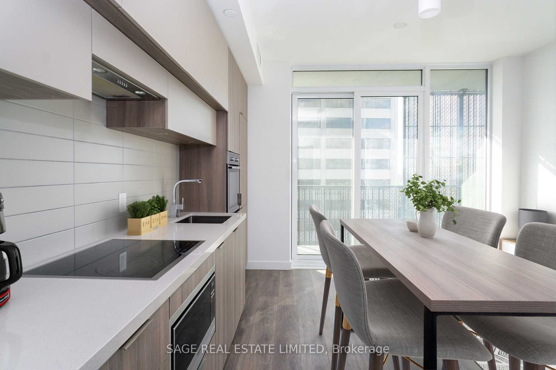 8 Eglinton Avenue E 2805, Toronto, ON M4P 0C1 photo 3