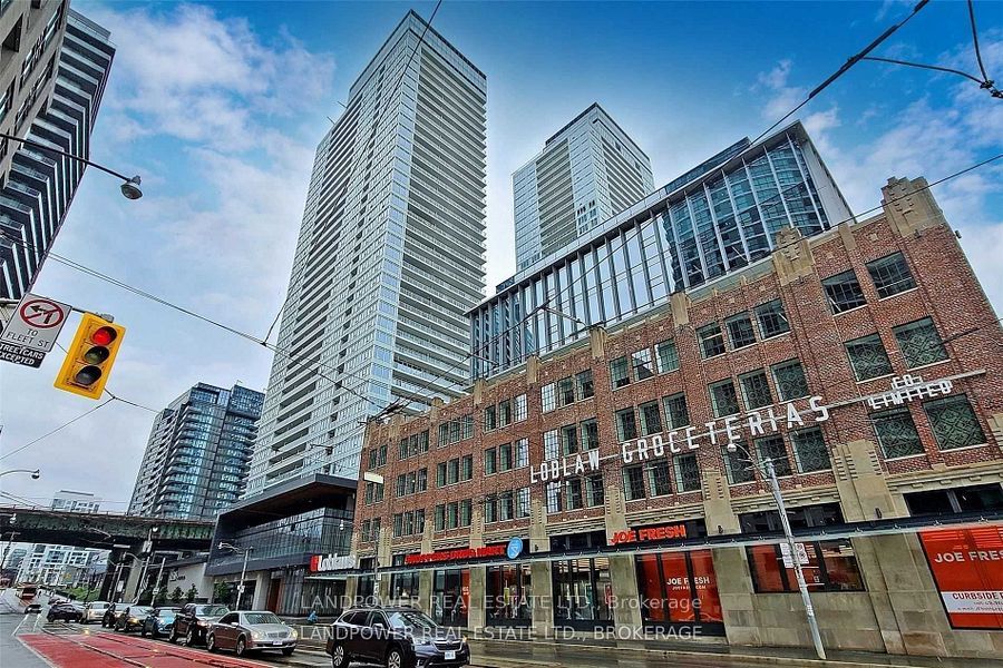 19 Bathurst Street 2006, Toronto, ON M5V 0N2 photo 2