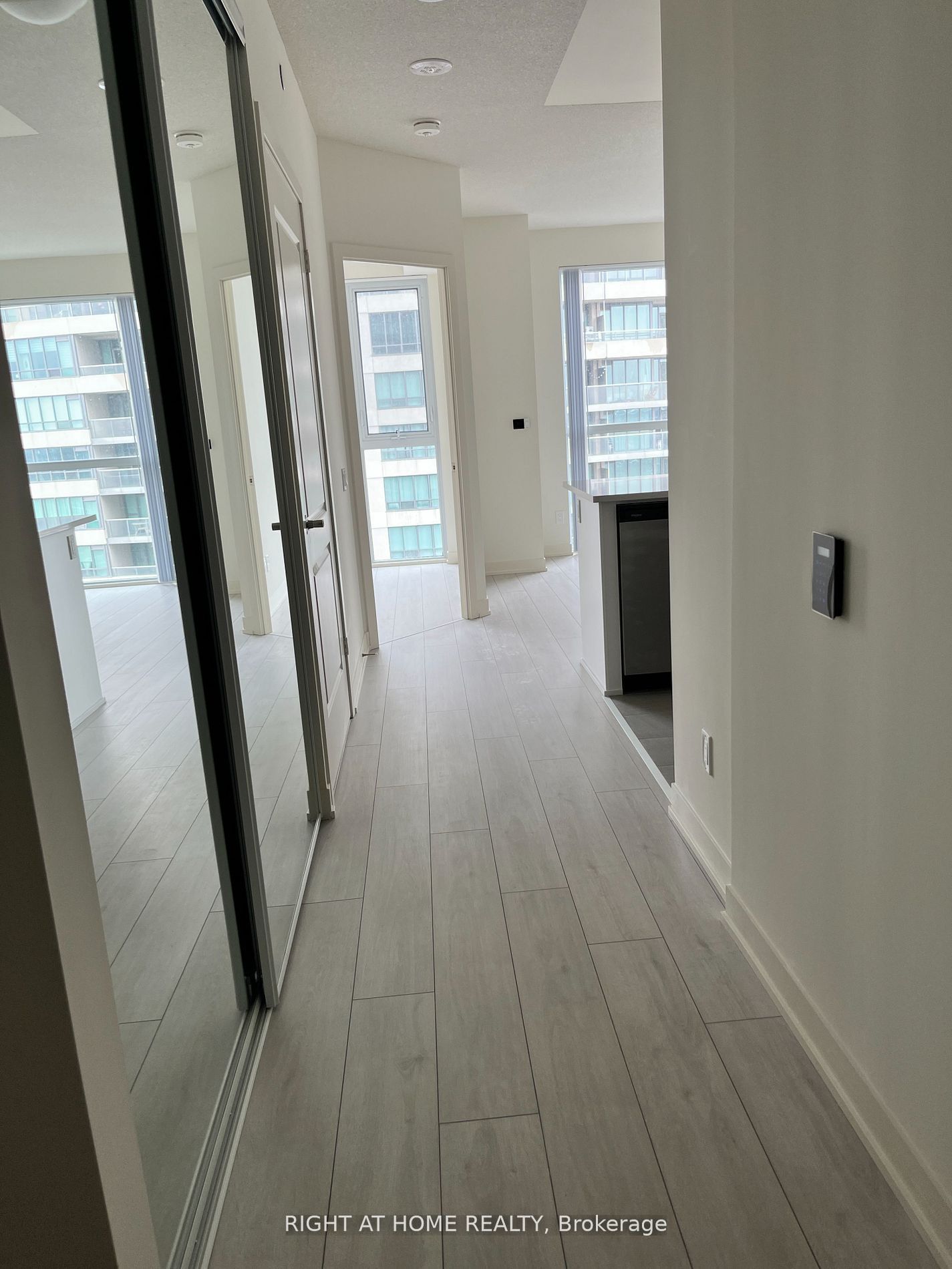4955 yonge Street 2906, Toronto, ON M3N 0L8 photo 3