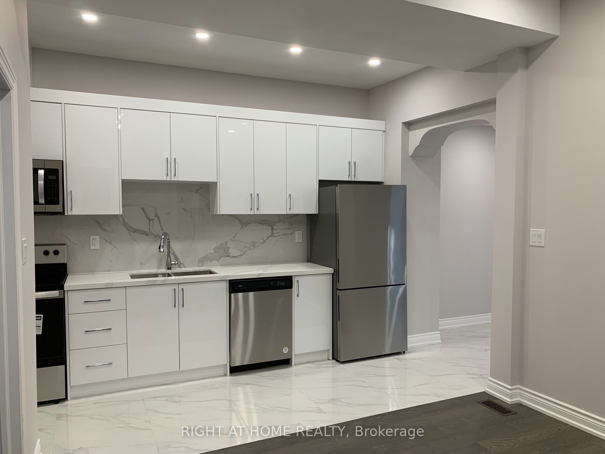 57 Brunswick Avenue Main Floor Unit, Toronto, ON M5S 2L8 photo 2