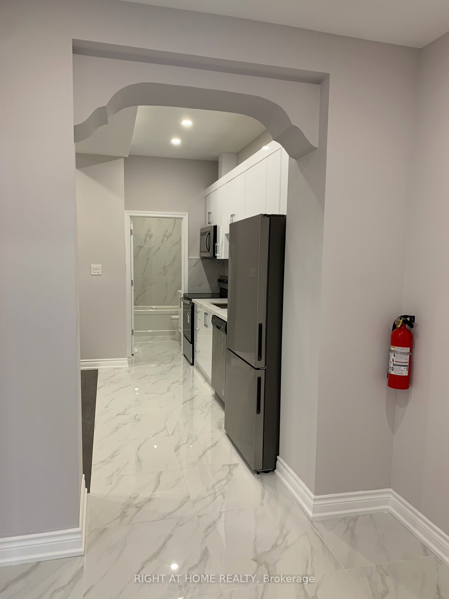 57 Brunswick Avenue Main Floor Unit, Toronto, ON M5S 2L8 photo 3